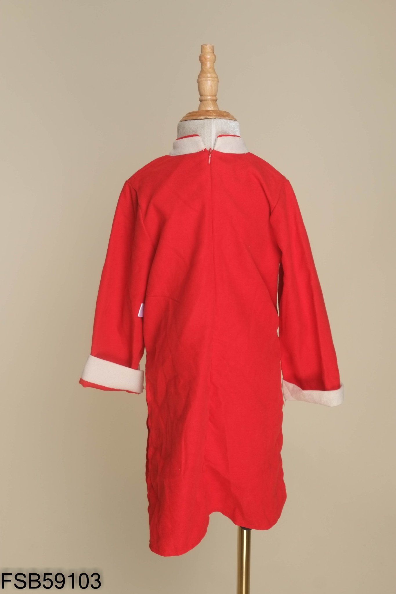 Áo dài đỏ thêu hình KIDS