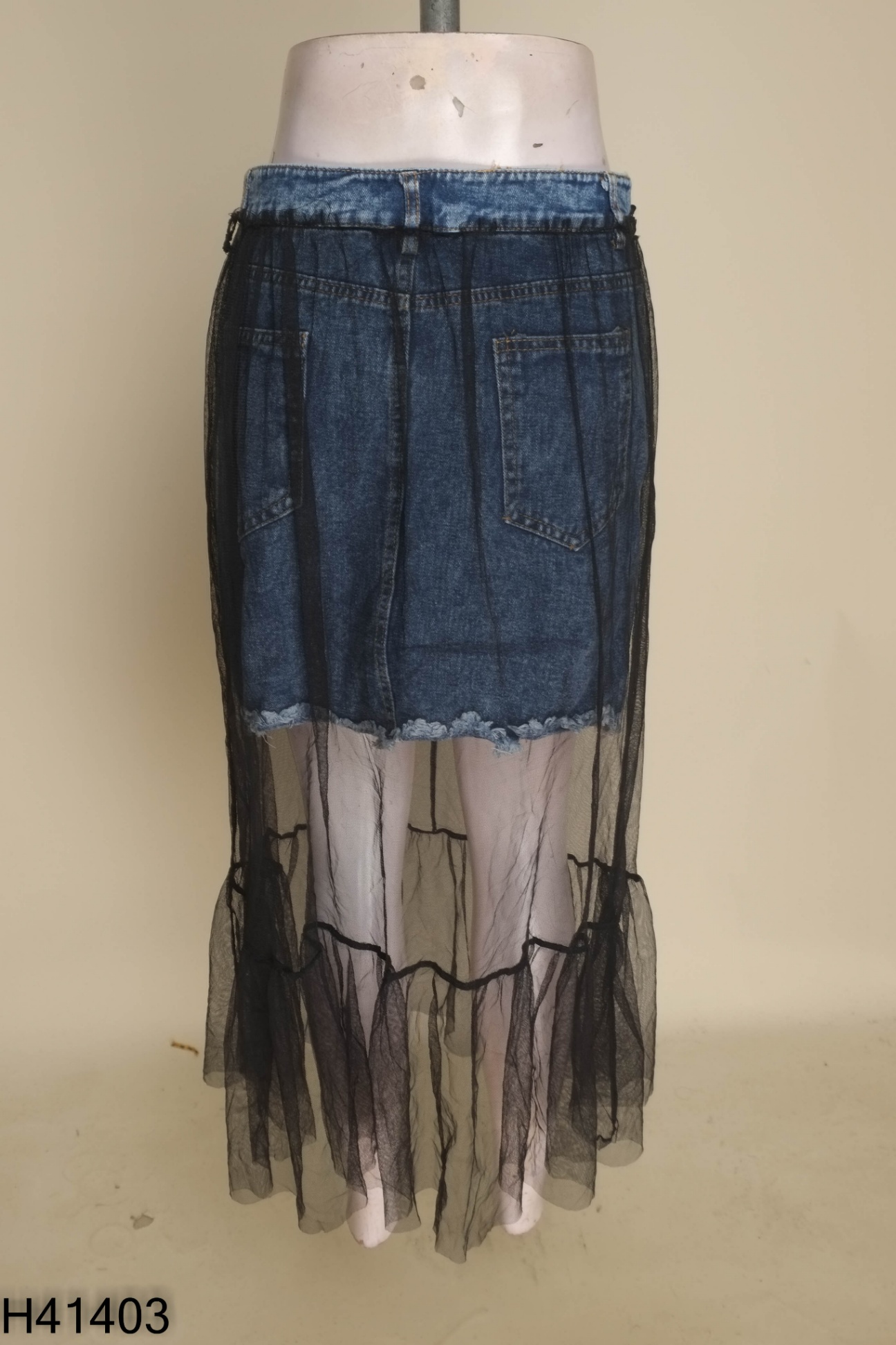 Chân váy jeans xanh phối lưới đen