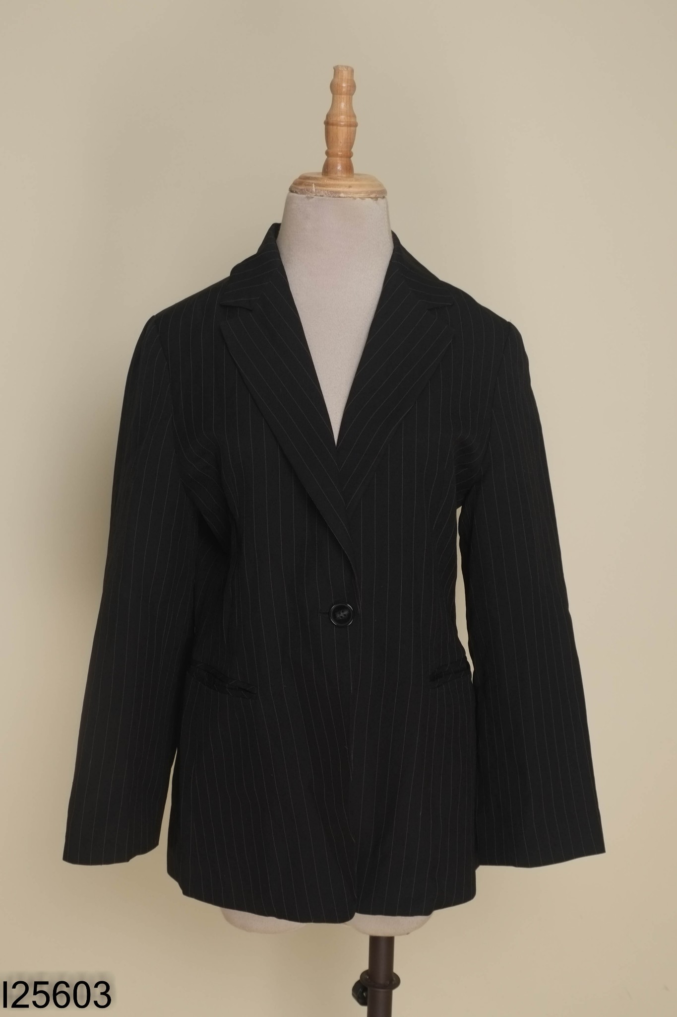 Áo khác vest đe sọc chỉ trắng