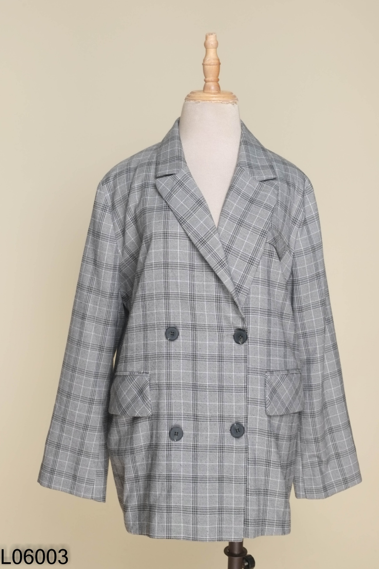 Áo blazer xám kẻ