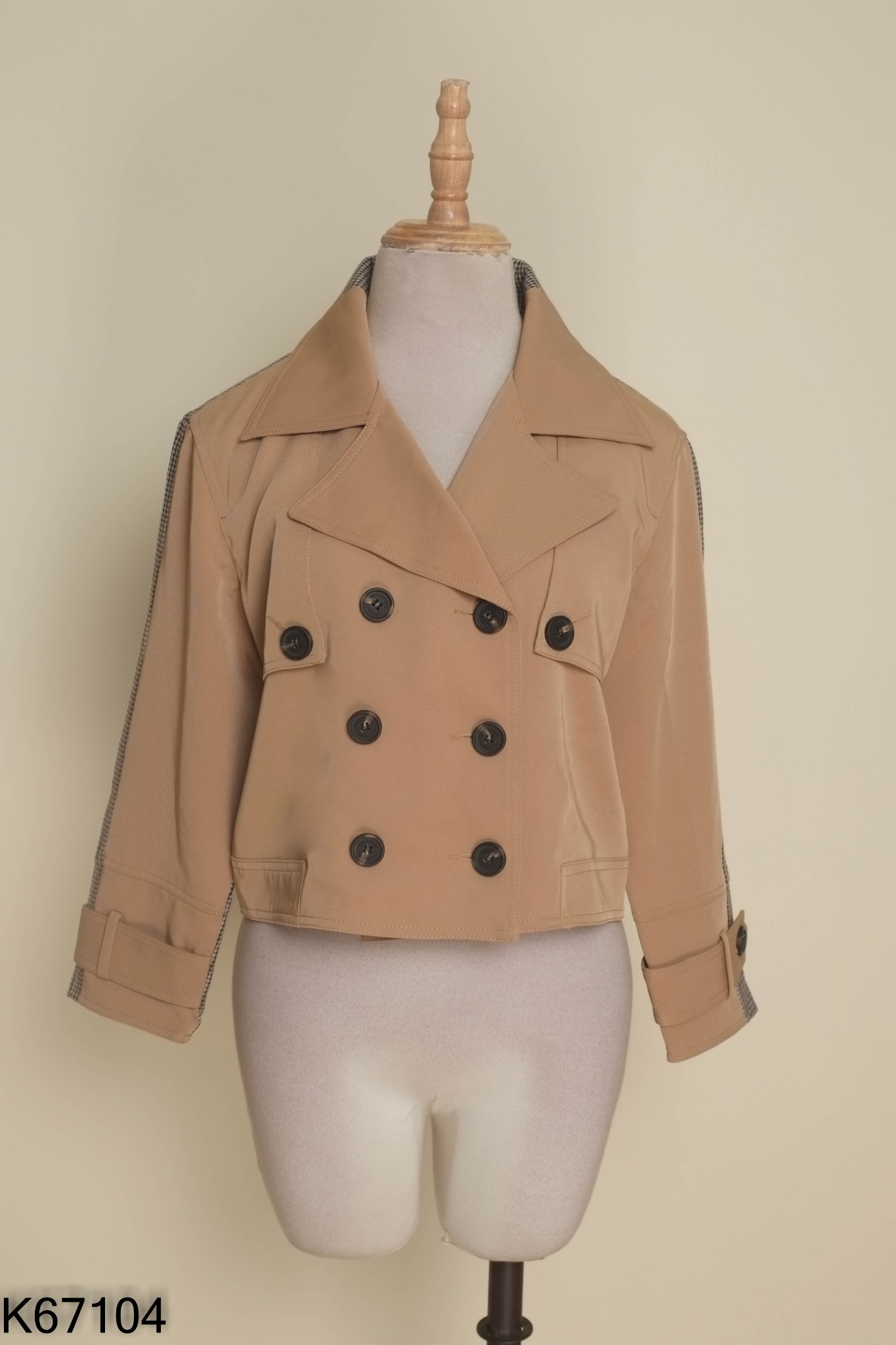 Áo khoác nâu mix kẻ cổ vest