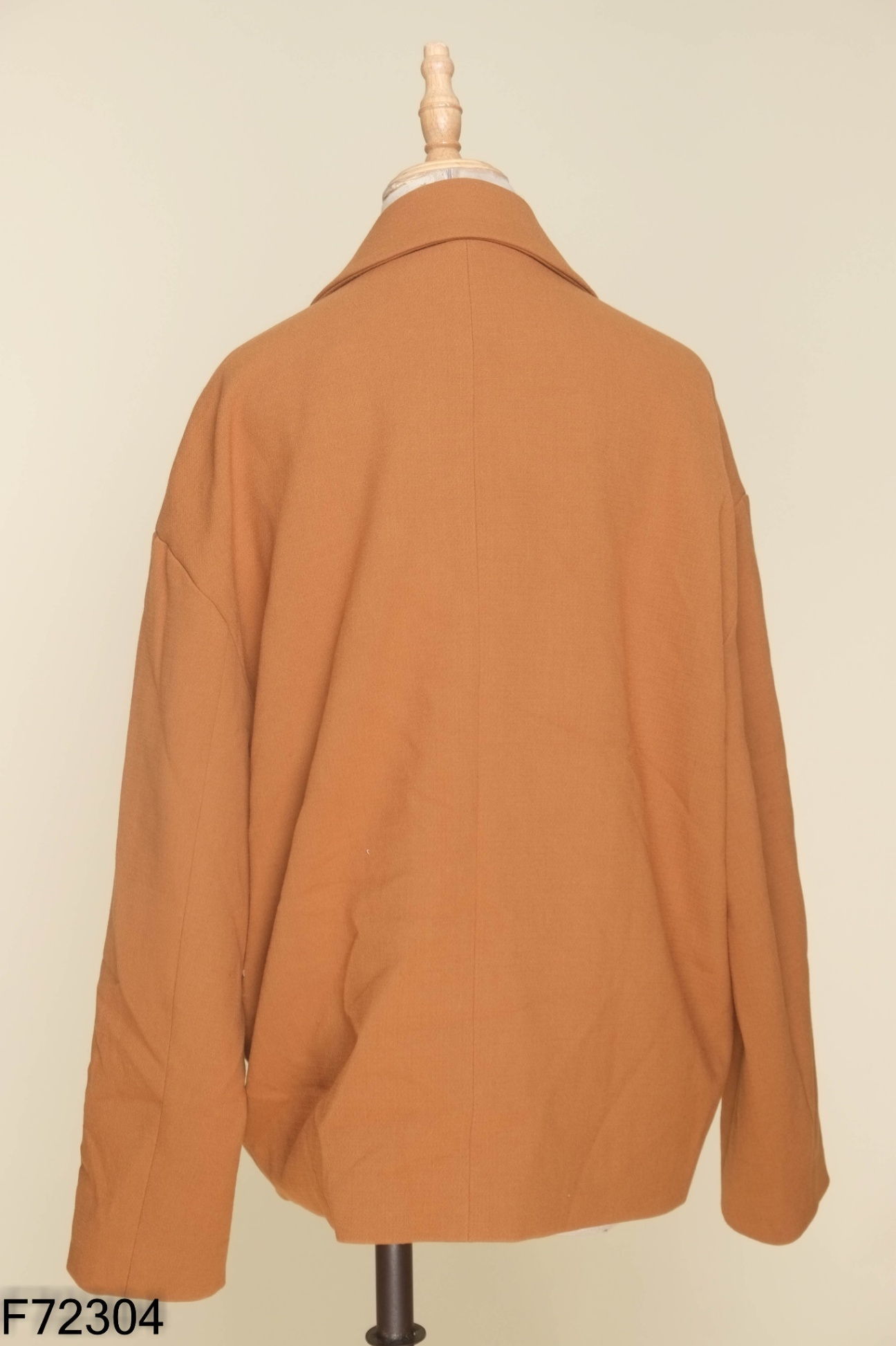 Áo blazer nâu phối cúc đen