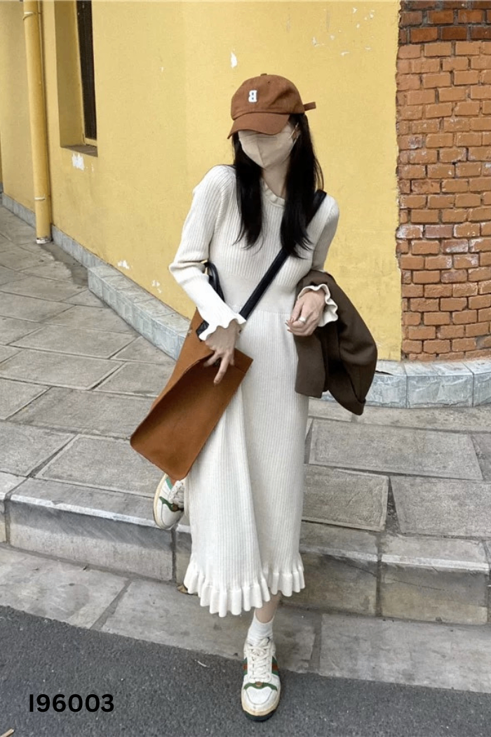 Váy len be viền bèo