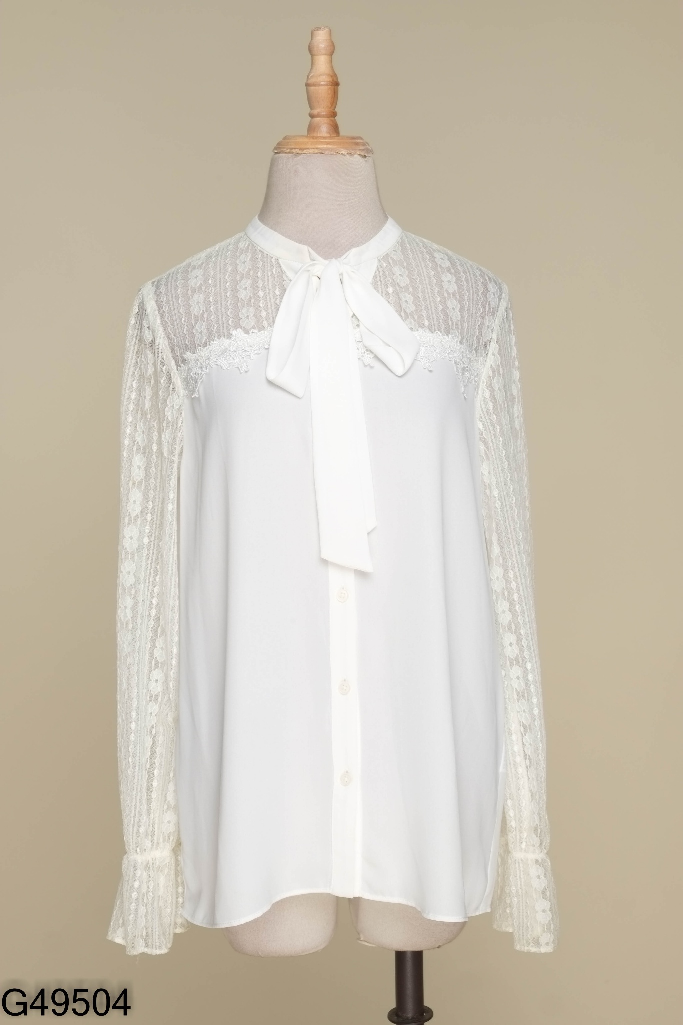 Áo trắng MIXXO phối ren