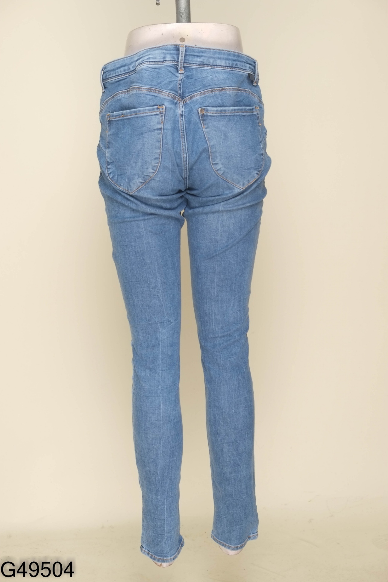 Quần jeans HM xanh rách