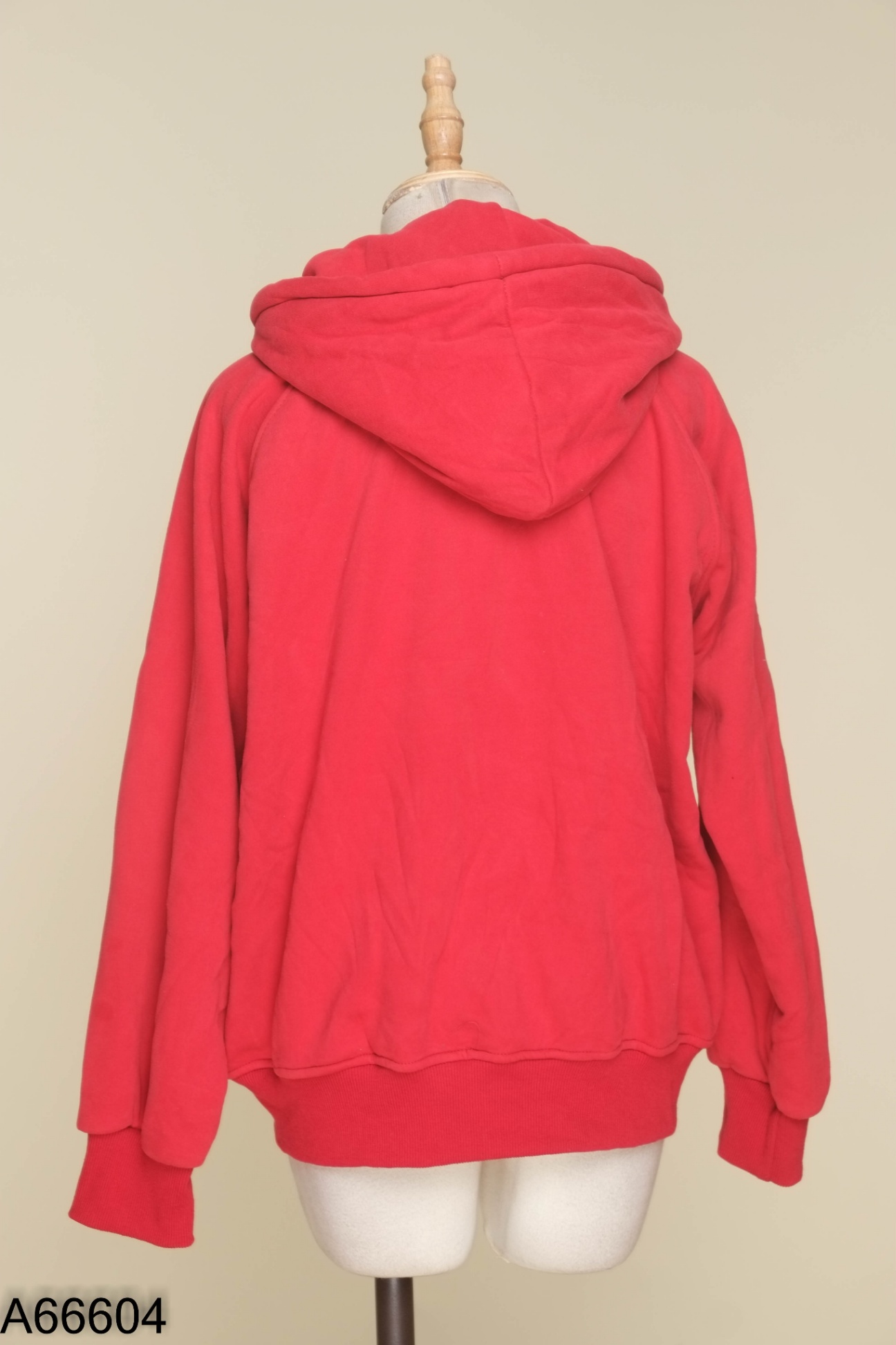 Áo hoodie đỏ thêu ngựa