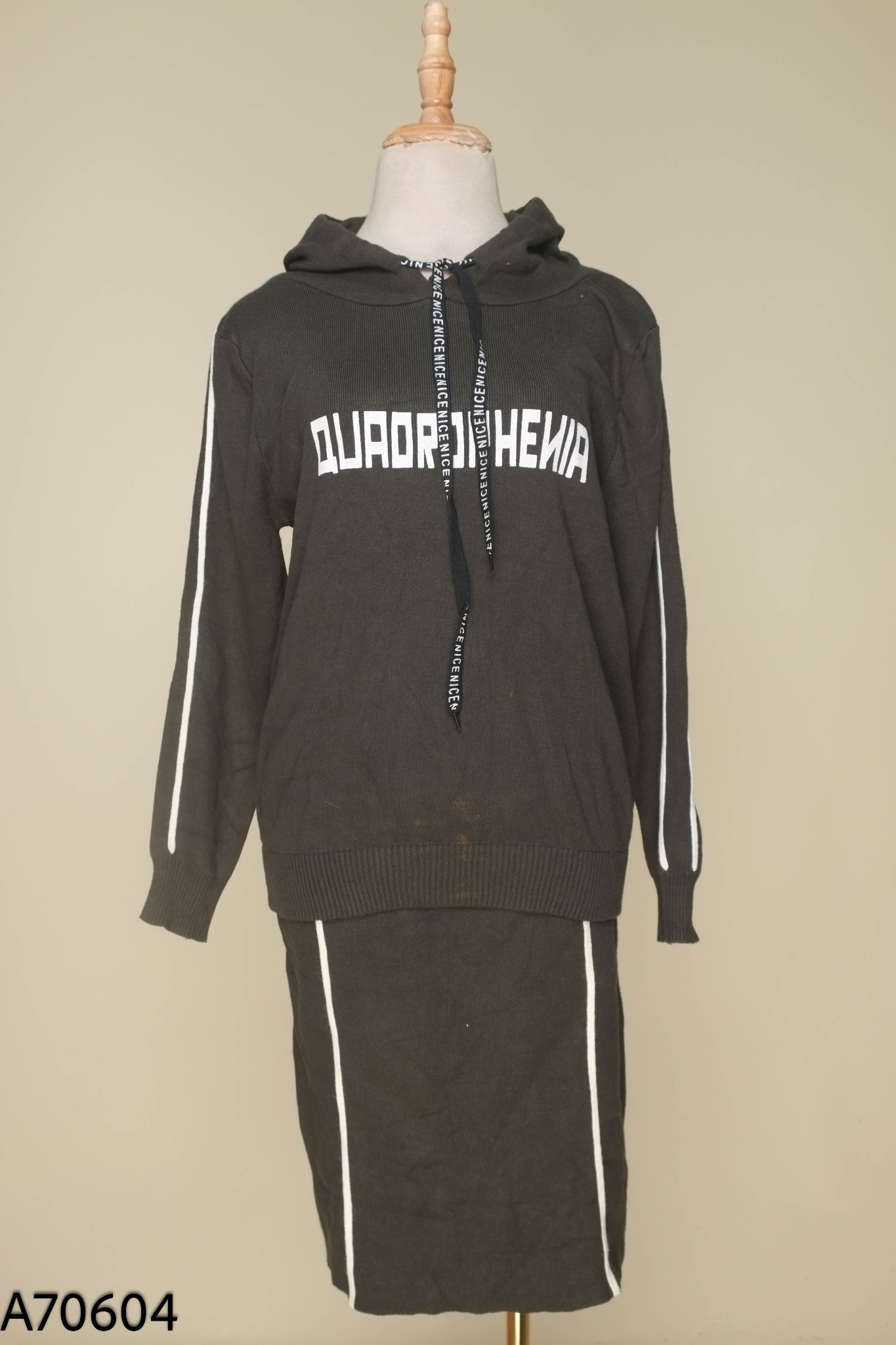 SET áo hoodie len xanh + chân váy