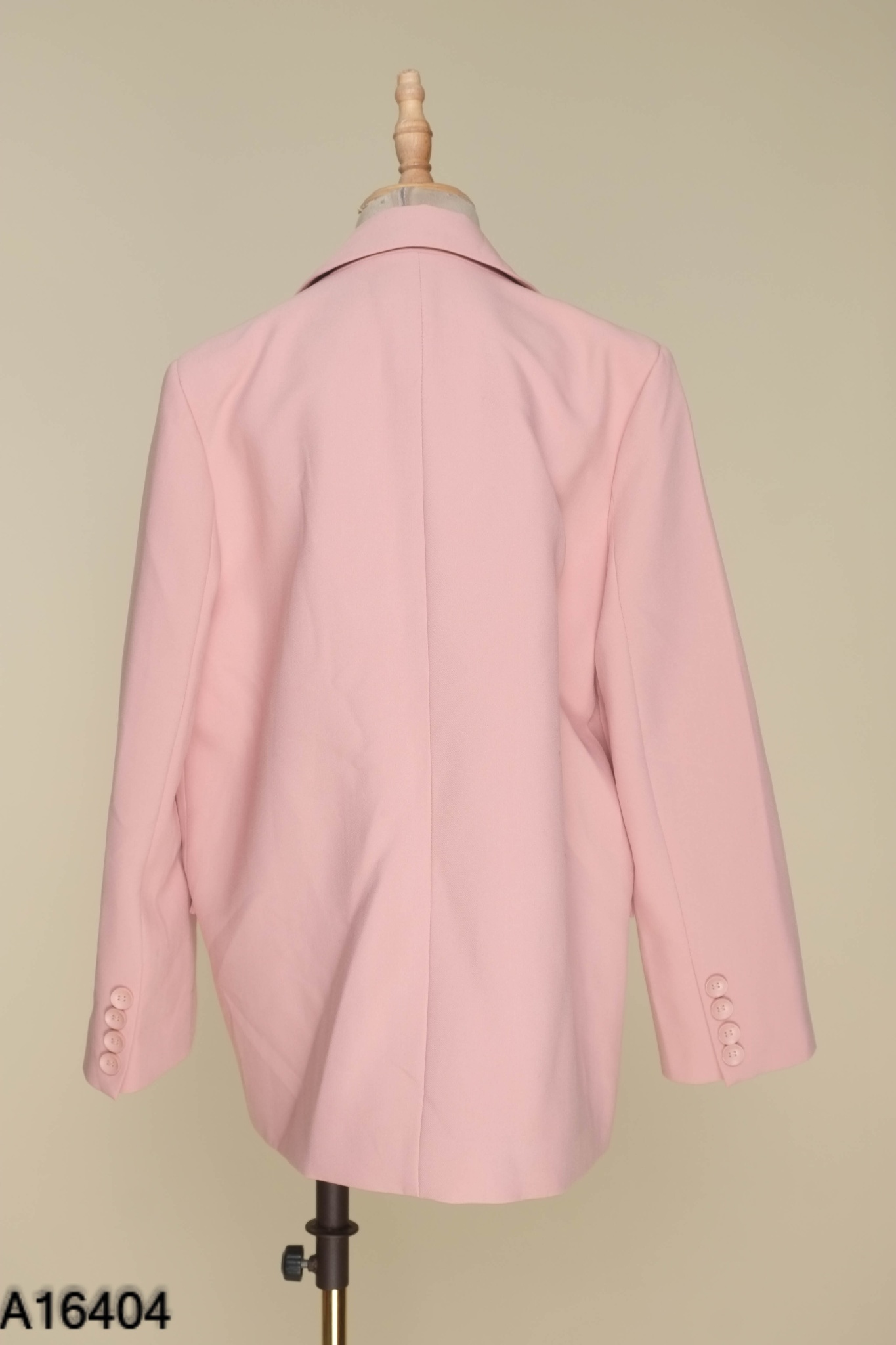 Áo blazer hồng 3 cúc