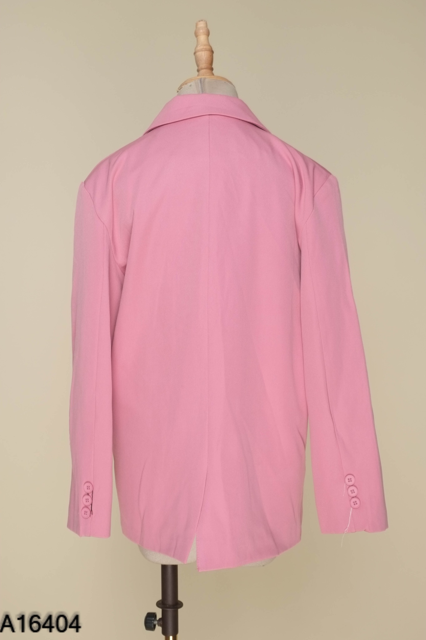Áo blazer hồng 4 cúc