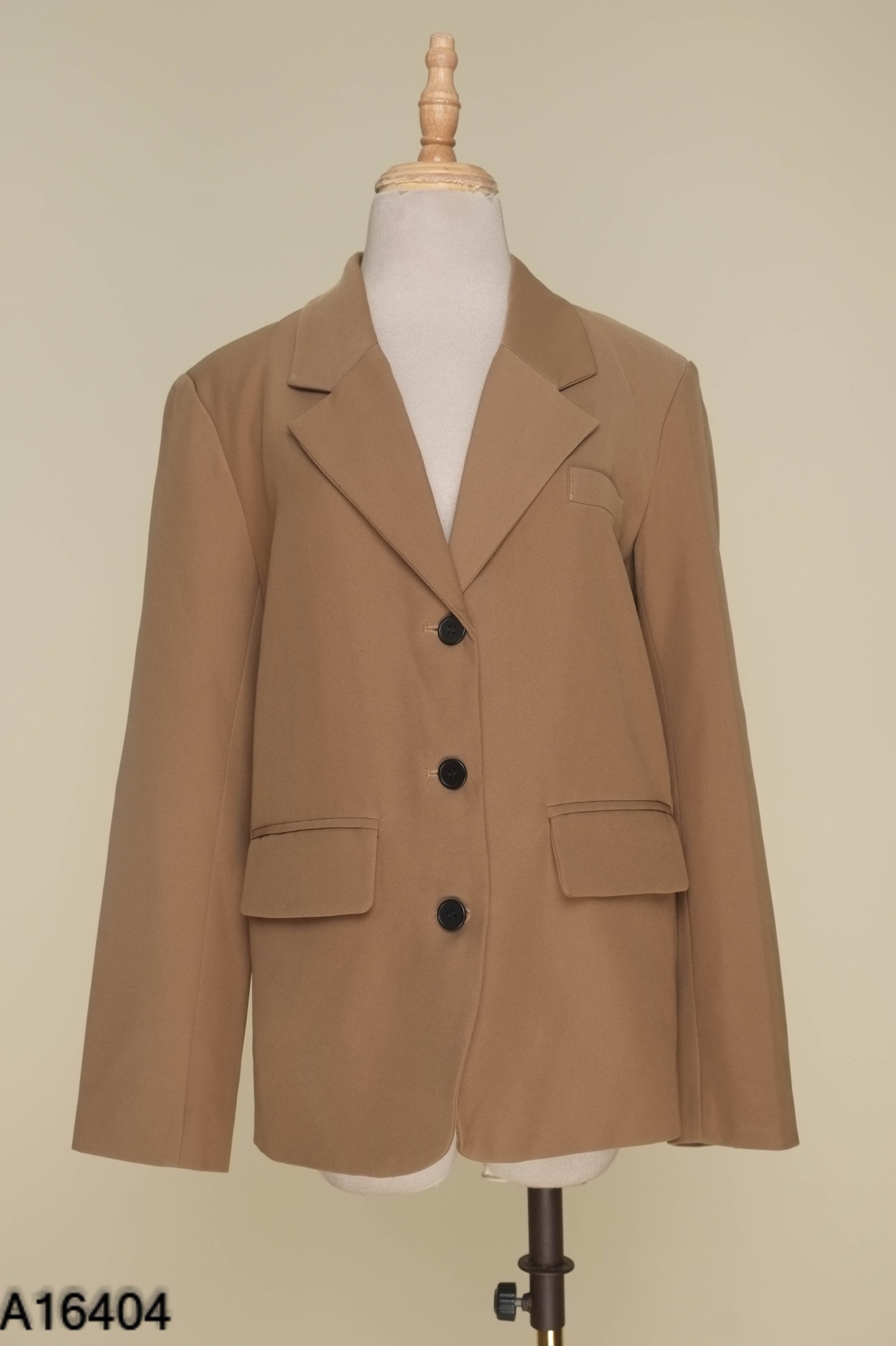 Áo blazer nâu cúc đen dọc