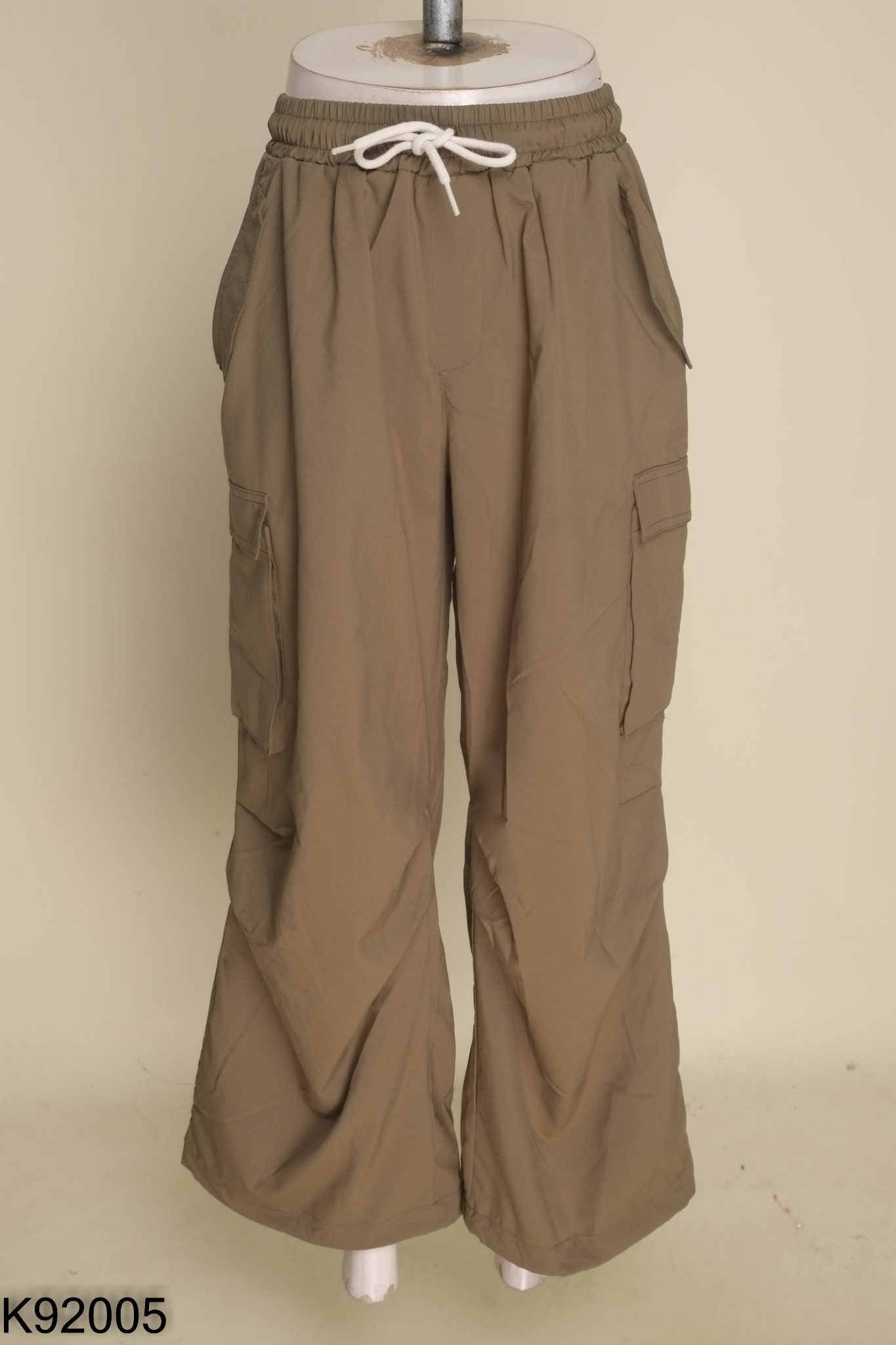 Quần BEEMON xanh rêu