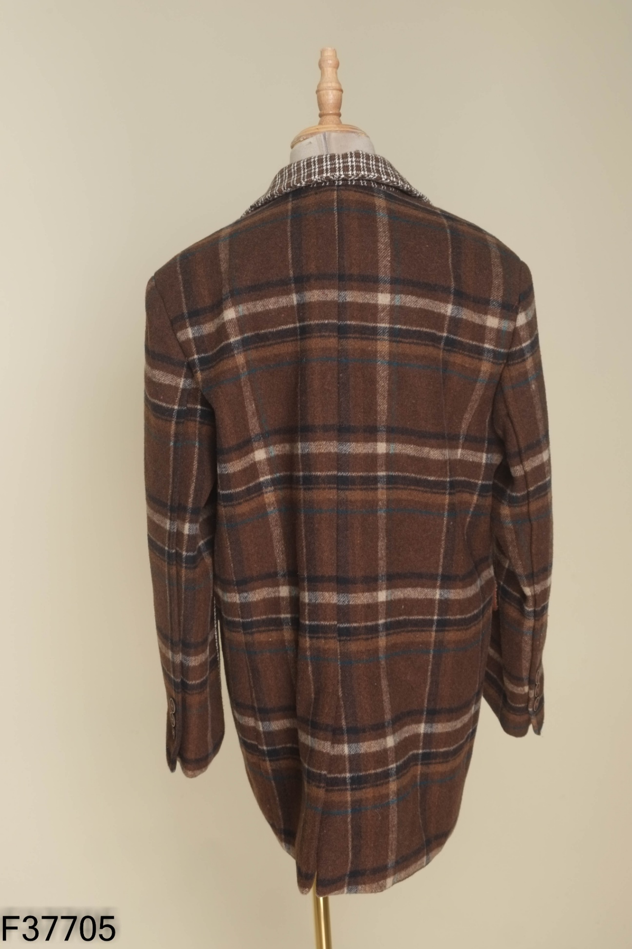 Áo khoác dạ vest nâu kẻ
