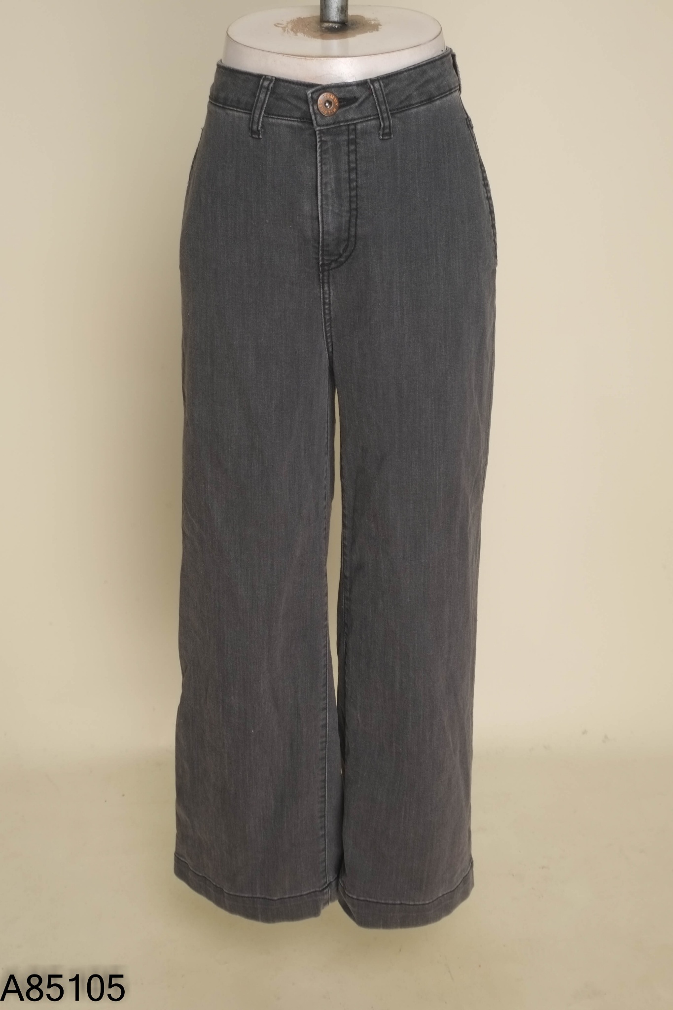 Quần jeans xám trơn