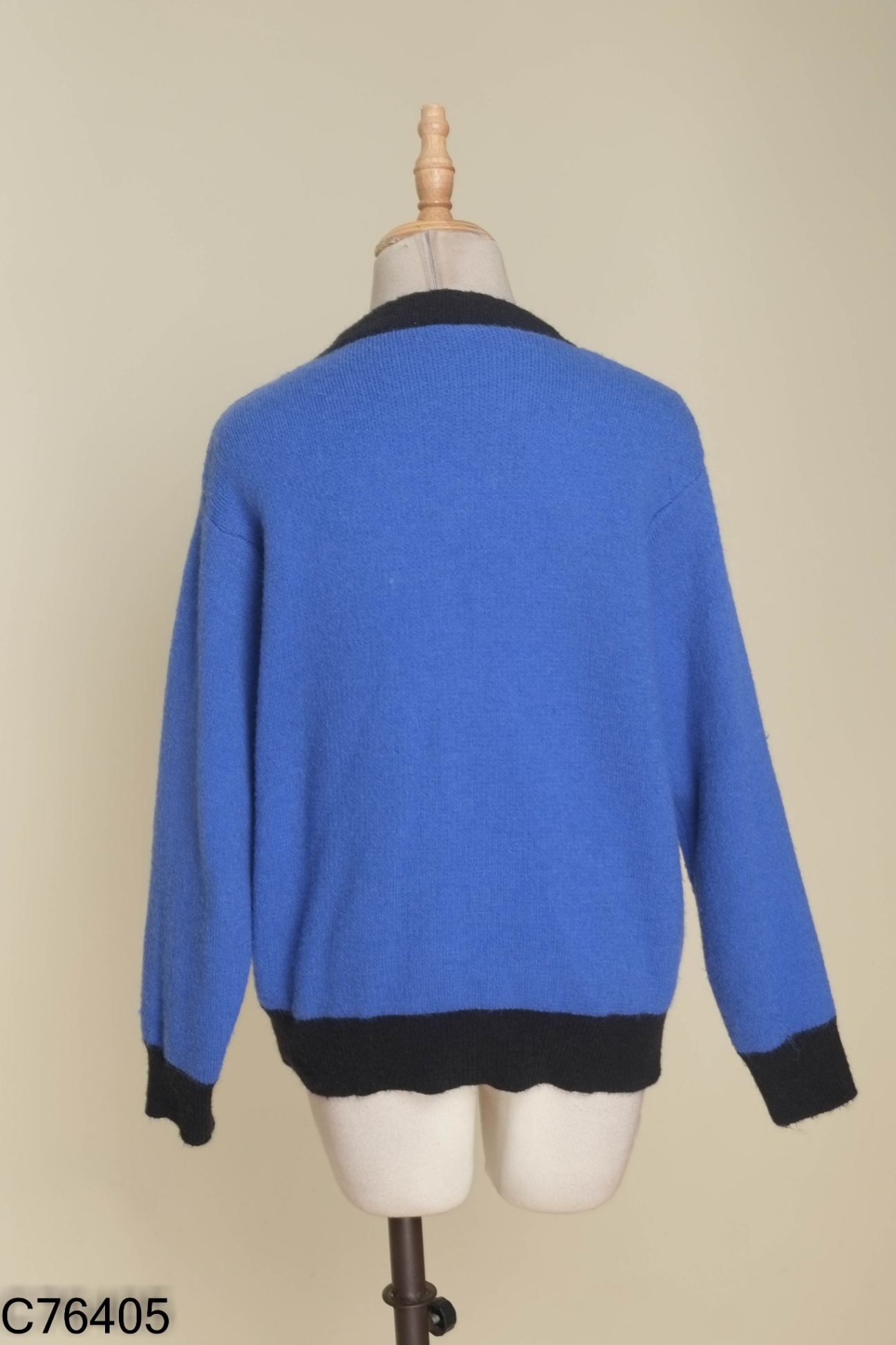 Áo cardigans xanh viền đen