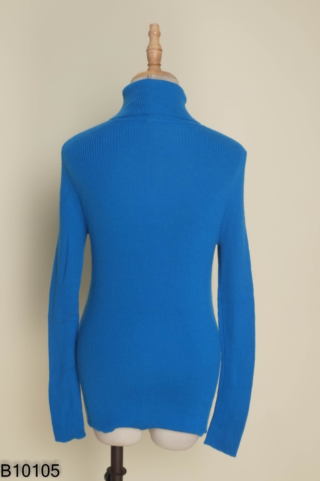 Áo len UNIQLO xanh dương
