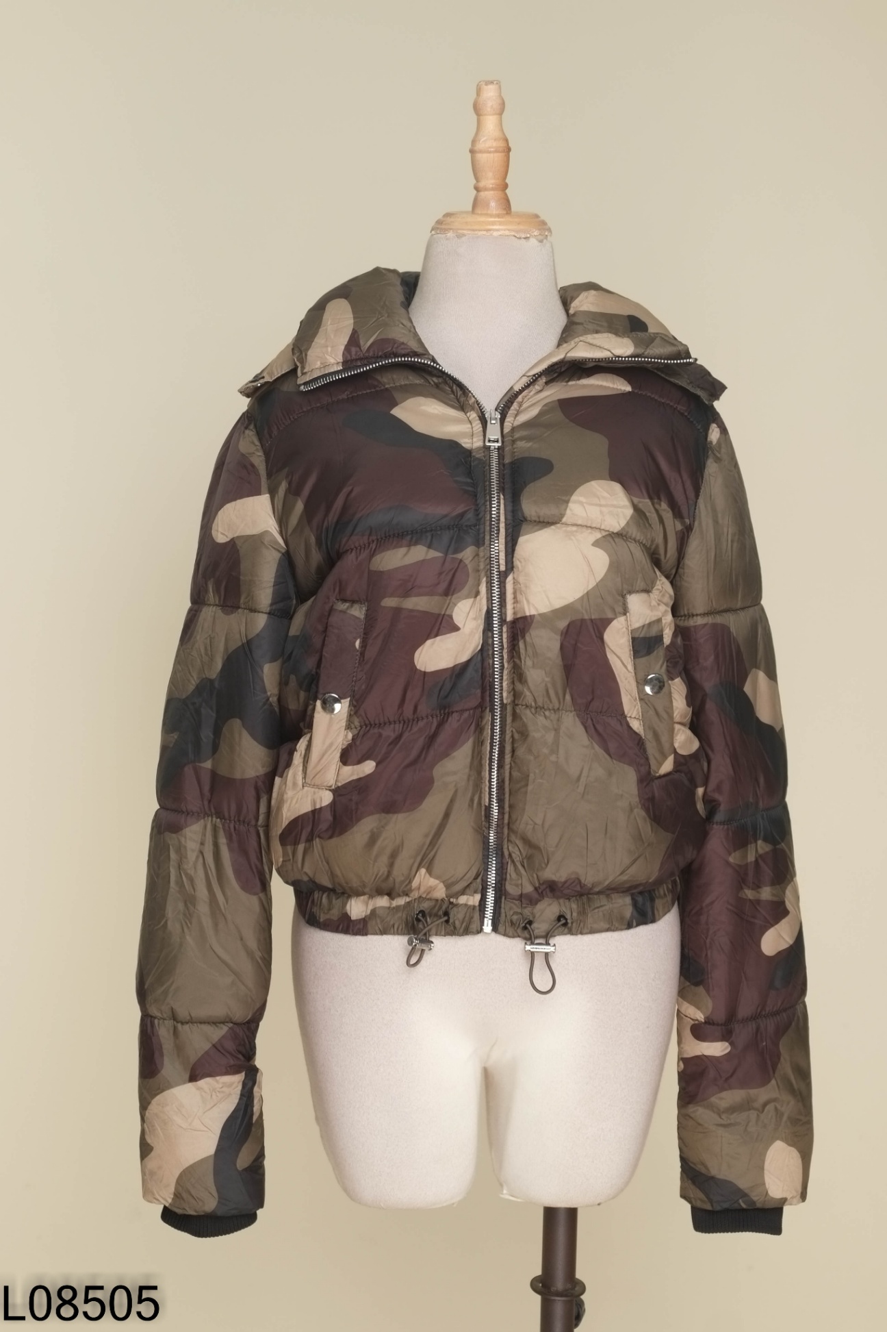 Áo khoác phao BERSHKA xanh rằn ri