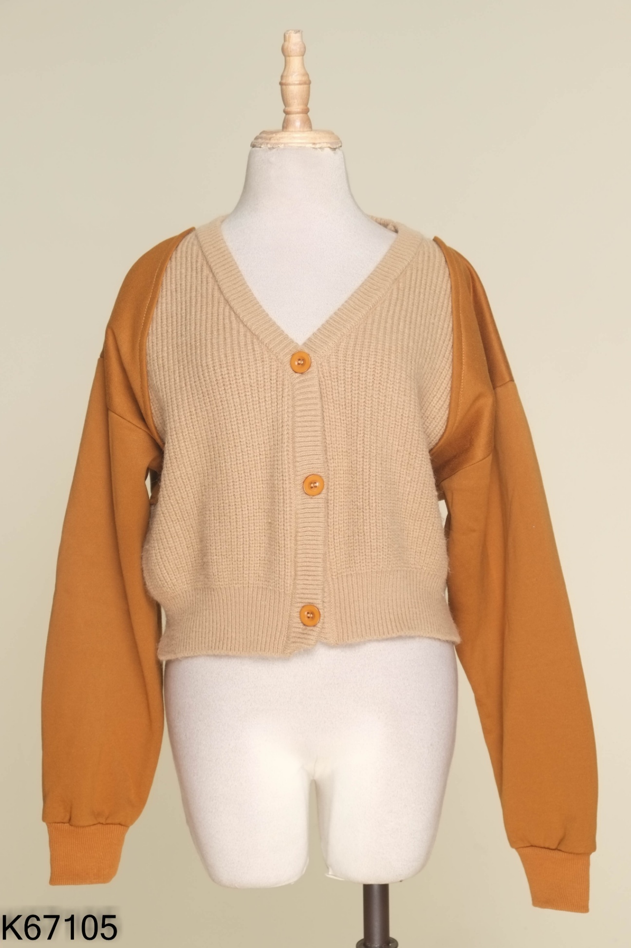 Áo cardigans nâu cổ tim