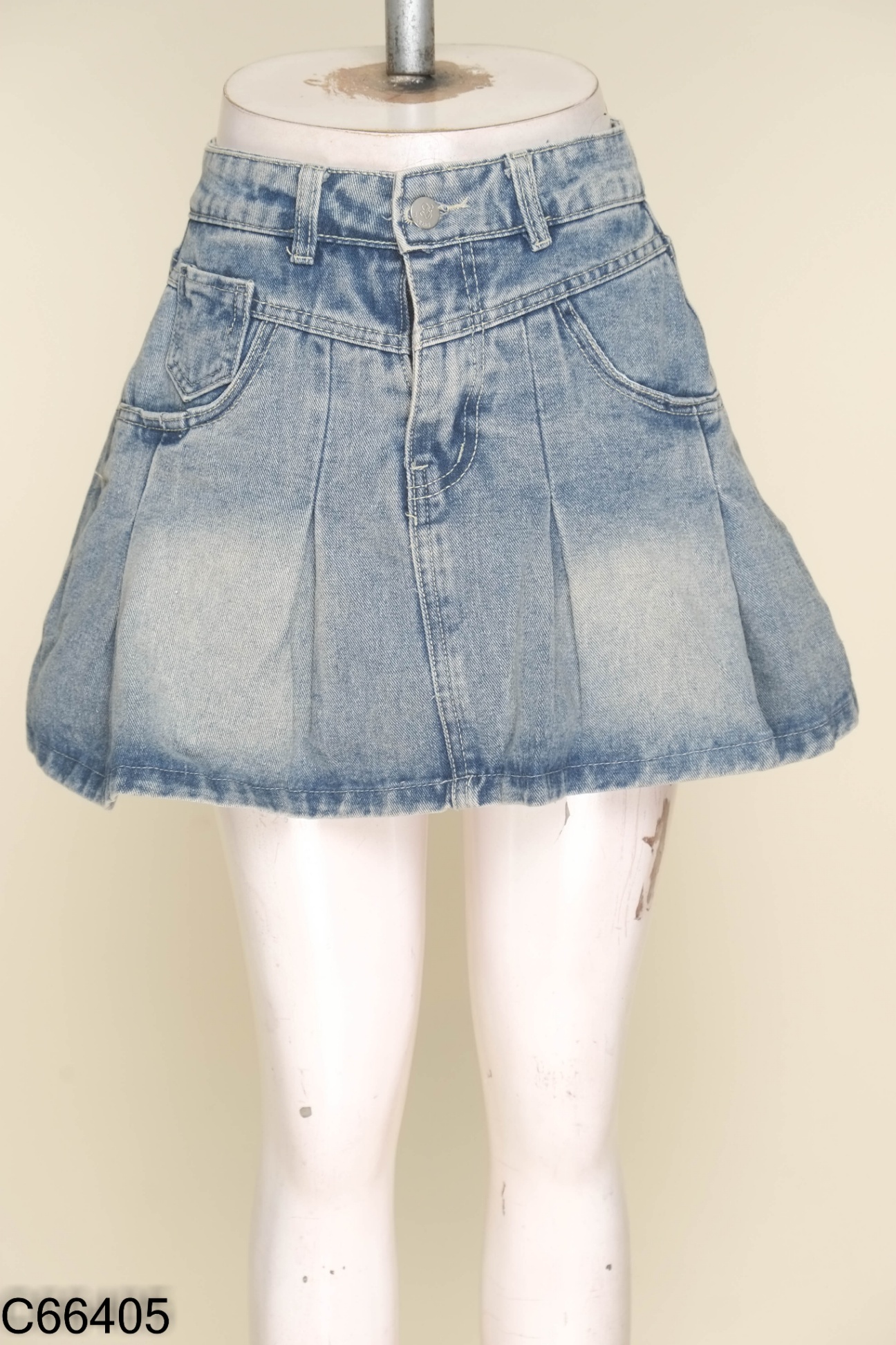 Chân váy jeans xanh xếp ly