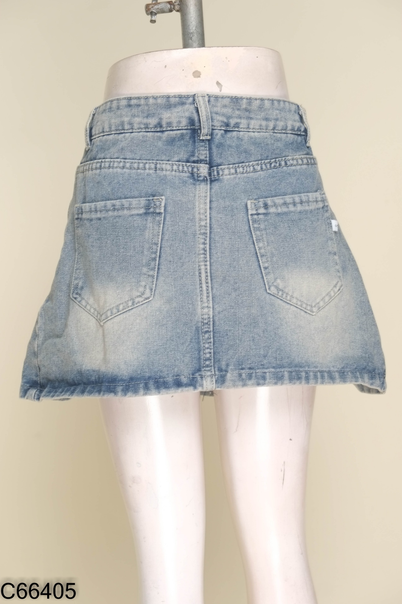Chân váy jeans xanh xếp ly