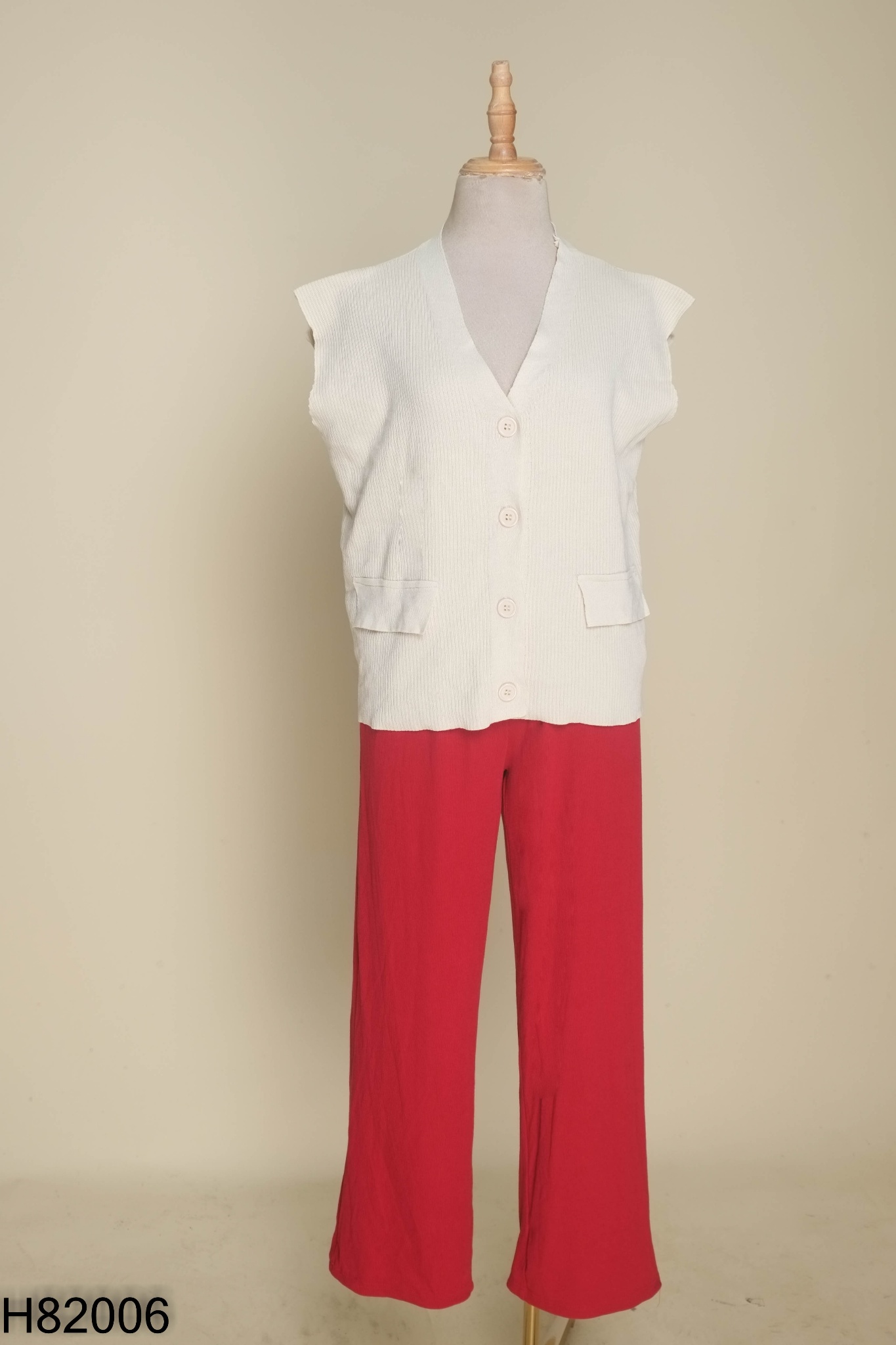 Set áo gile len be + quần dài đỏ