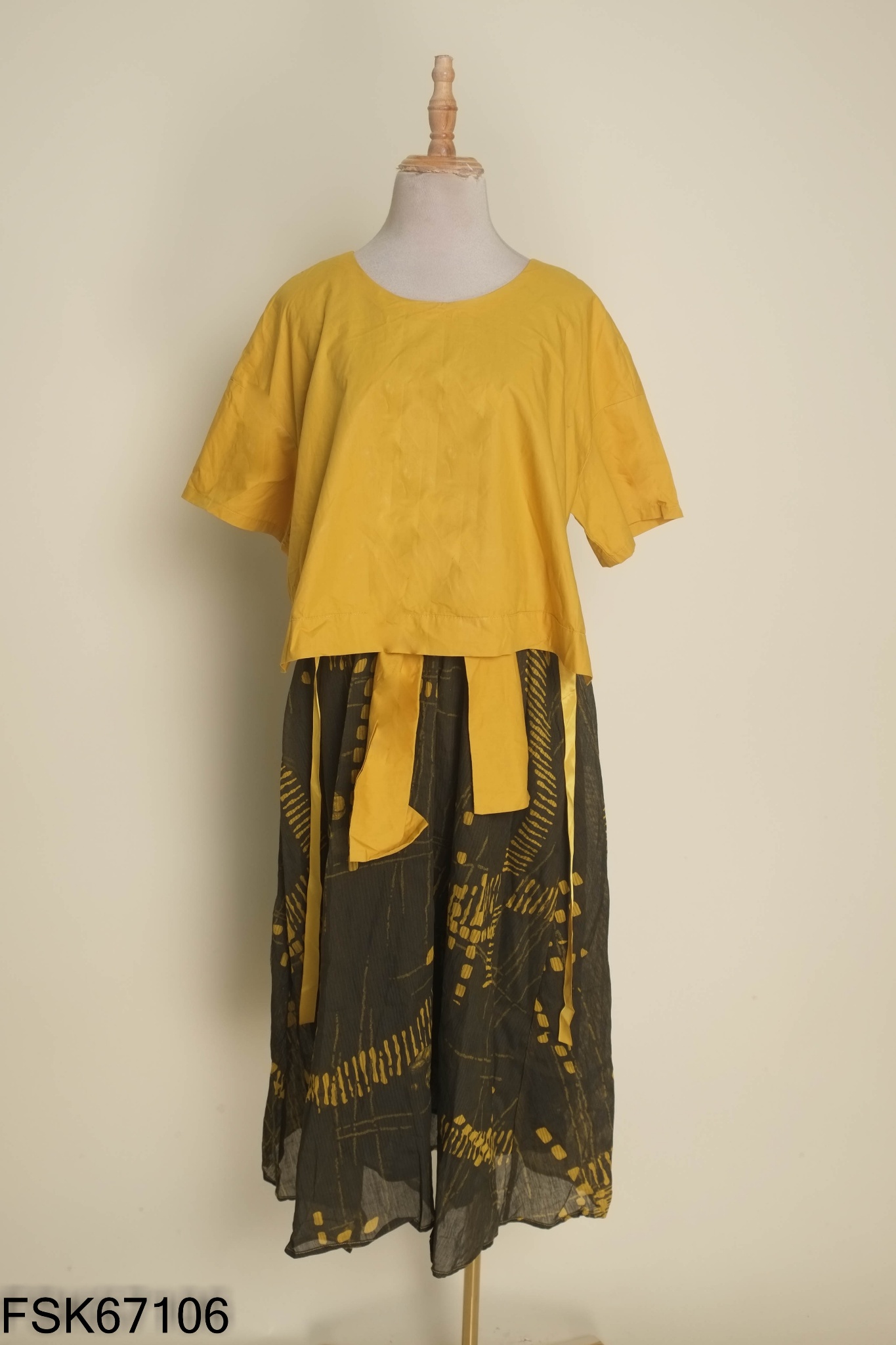 cổ tròn buộc dây