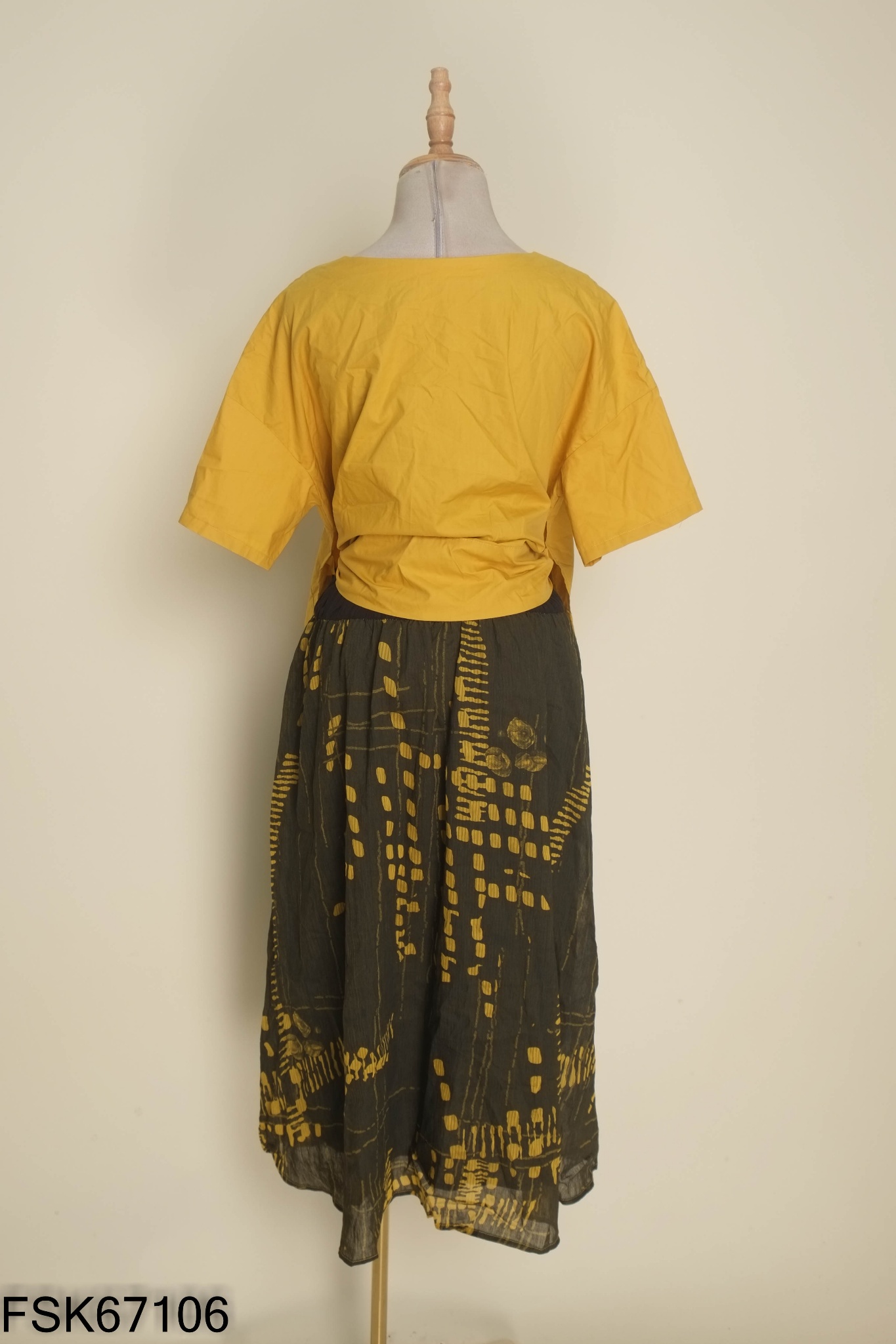 cổ tròn buộc dây