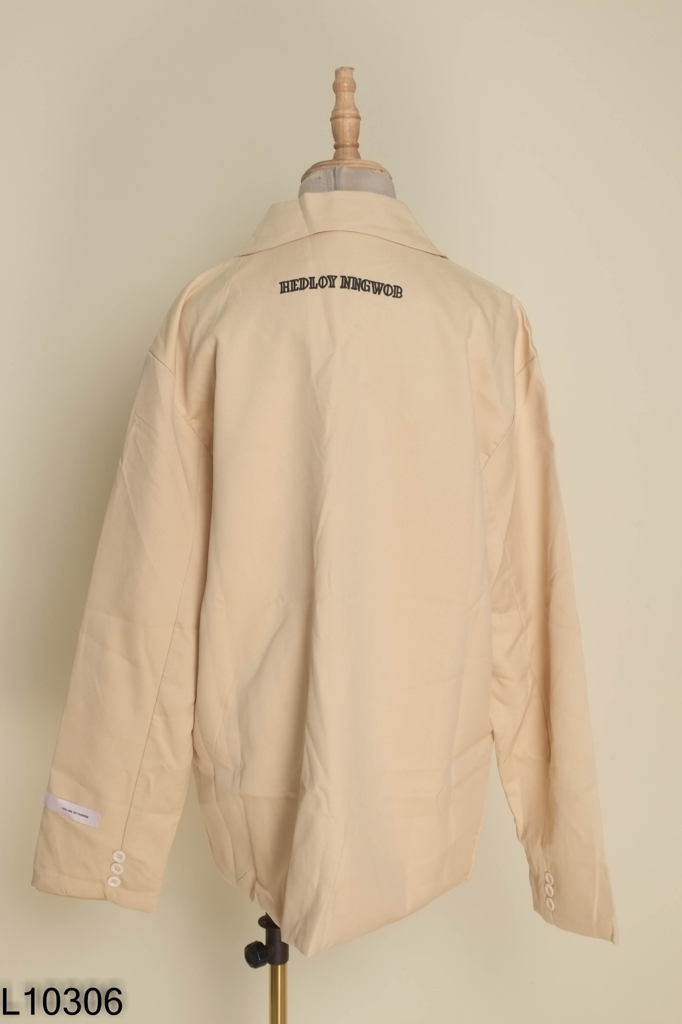 NEWTAG Áo blazer be vàng