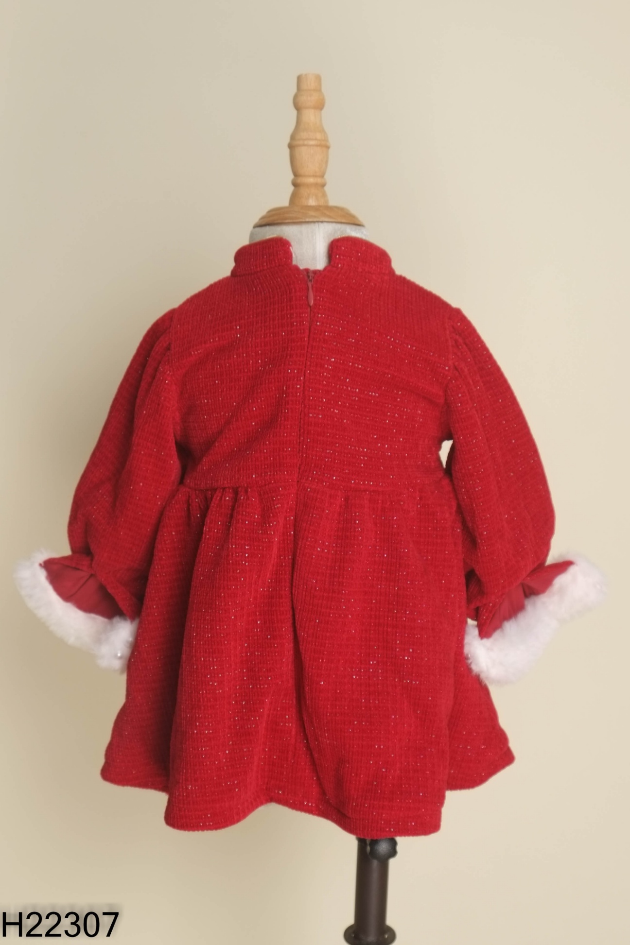 Váy nhung tăm đỏ thêu họa tiết KIDS