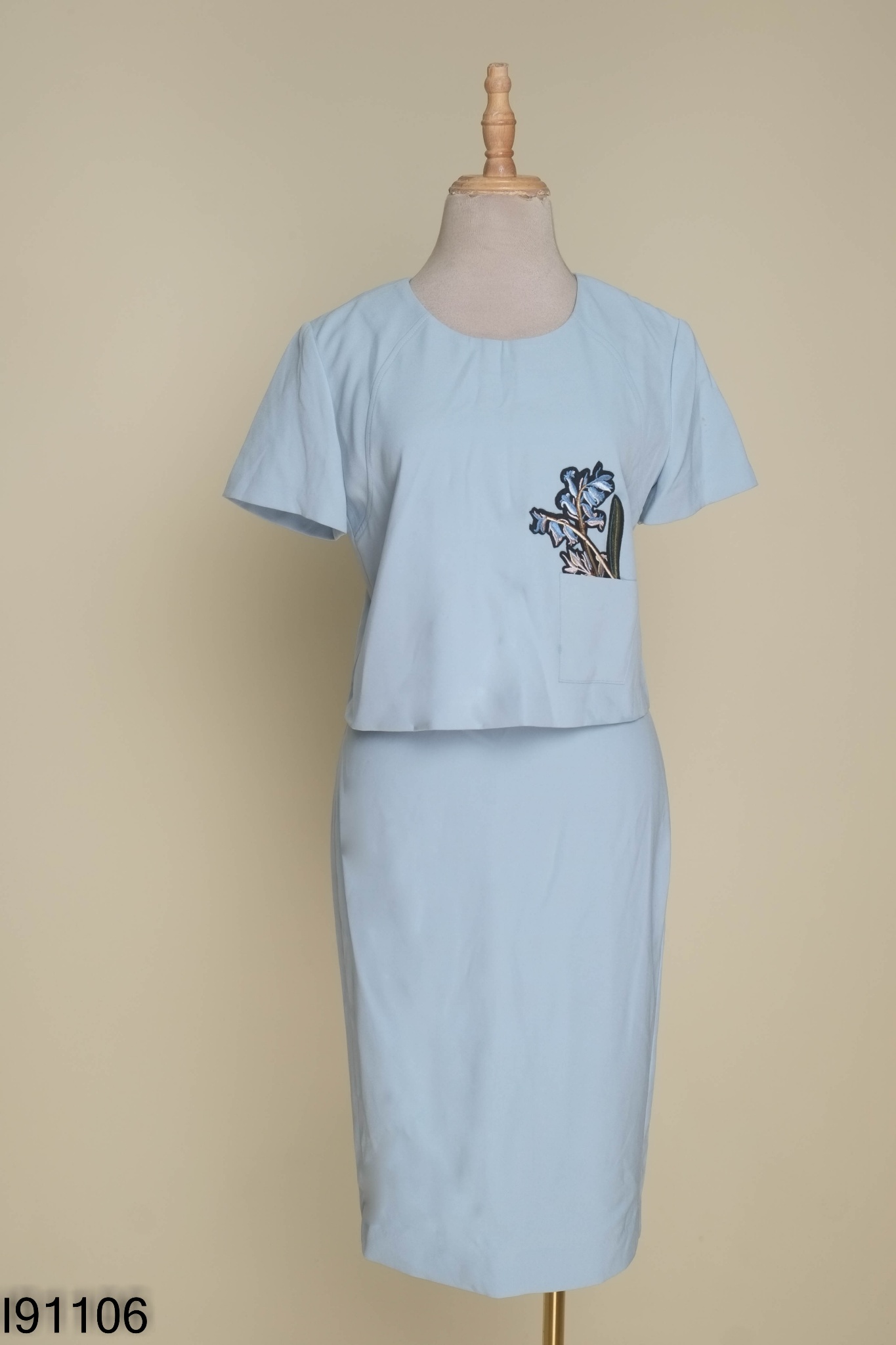 Set Áo IVY MODA xanh thêu hoa + chân váy