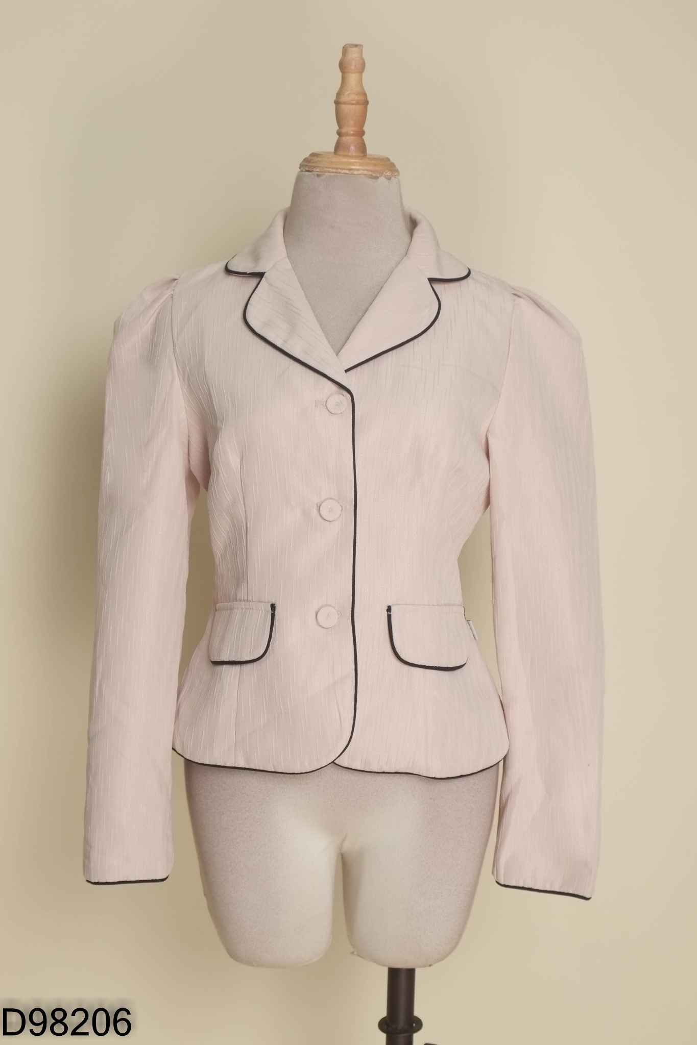 Áo be CCHAT viền đen cổ vest