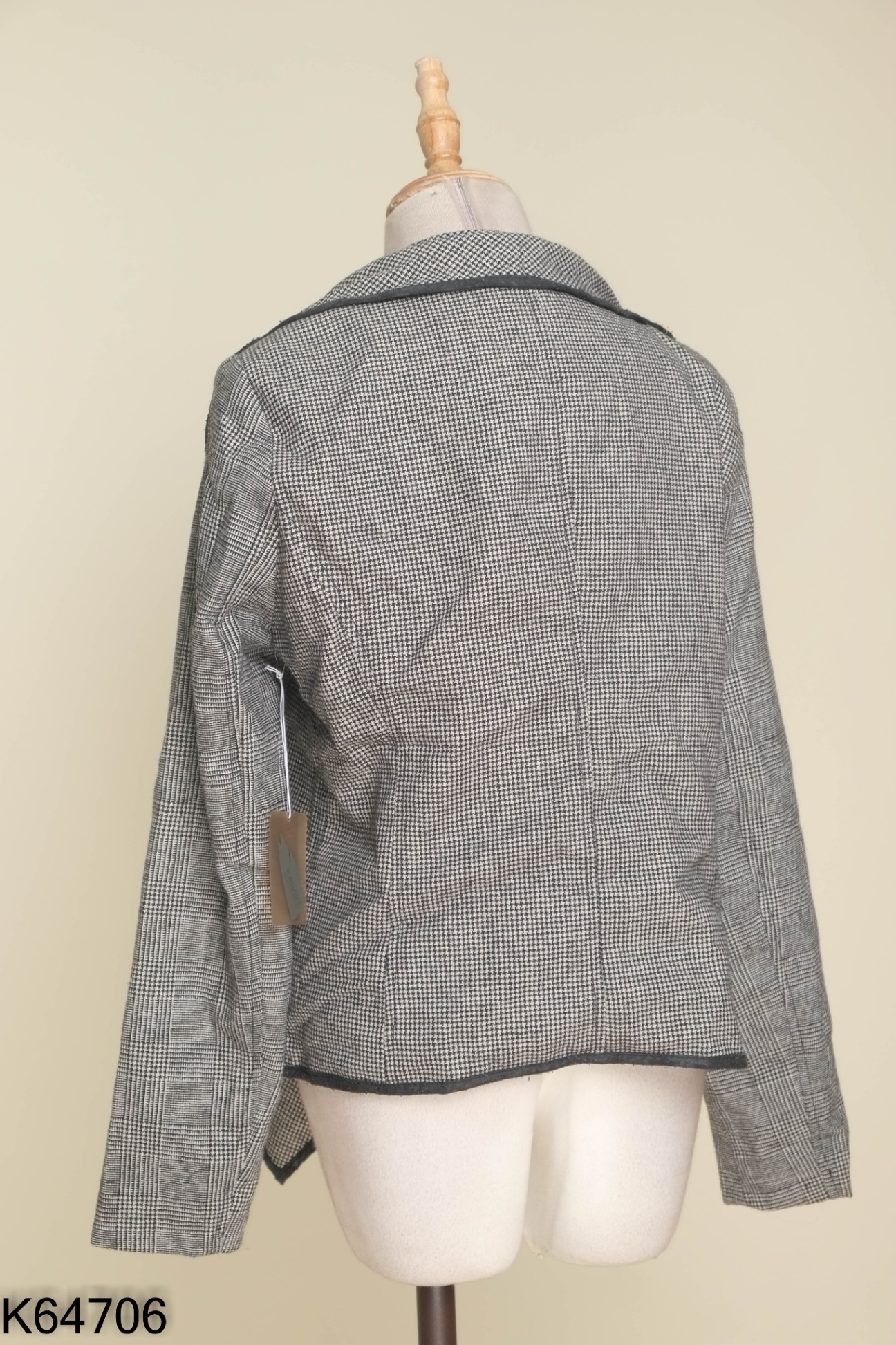 Áo khoác FOREVER21 kẻ be đen
