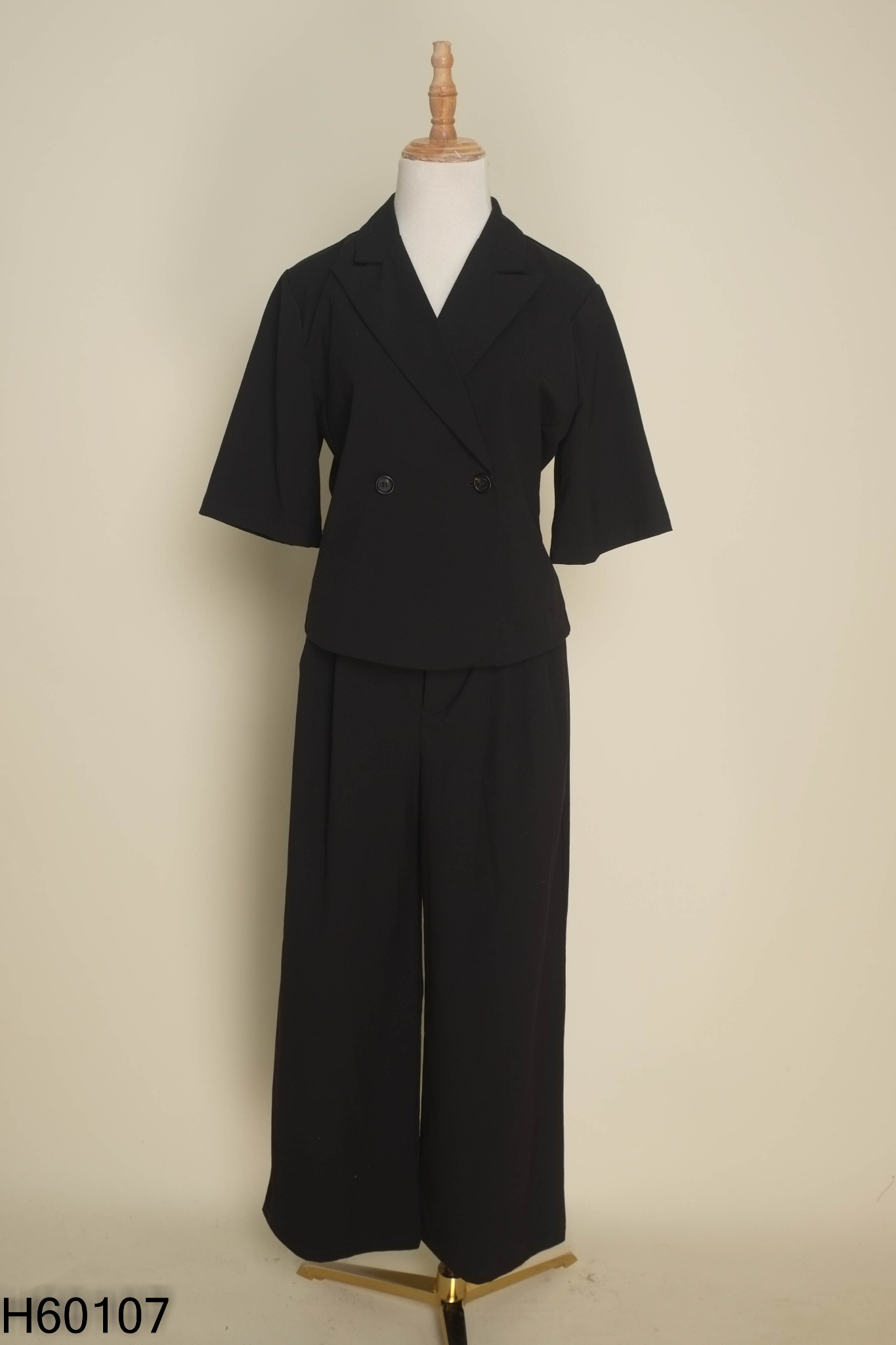 Set Áo đen cổ vest + quần suông