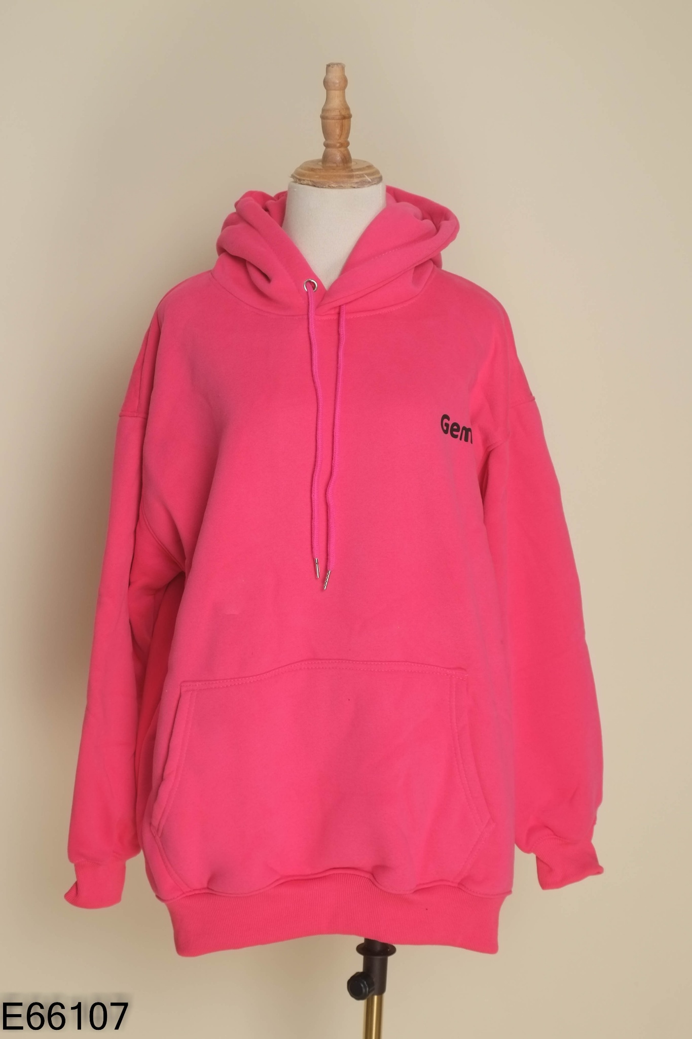 Áo hoodies nỉ hồng in chữ