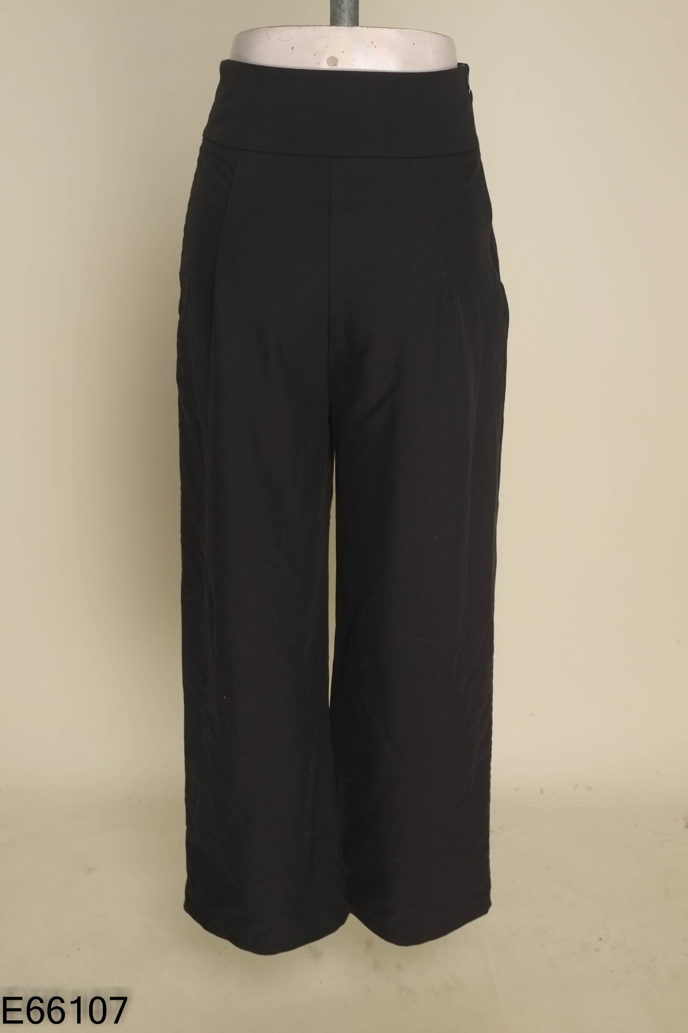Quần HELLY đen ống rộng