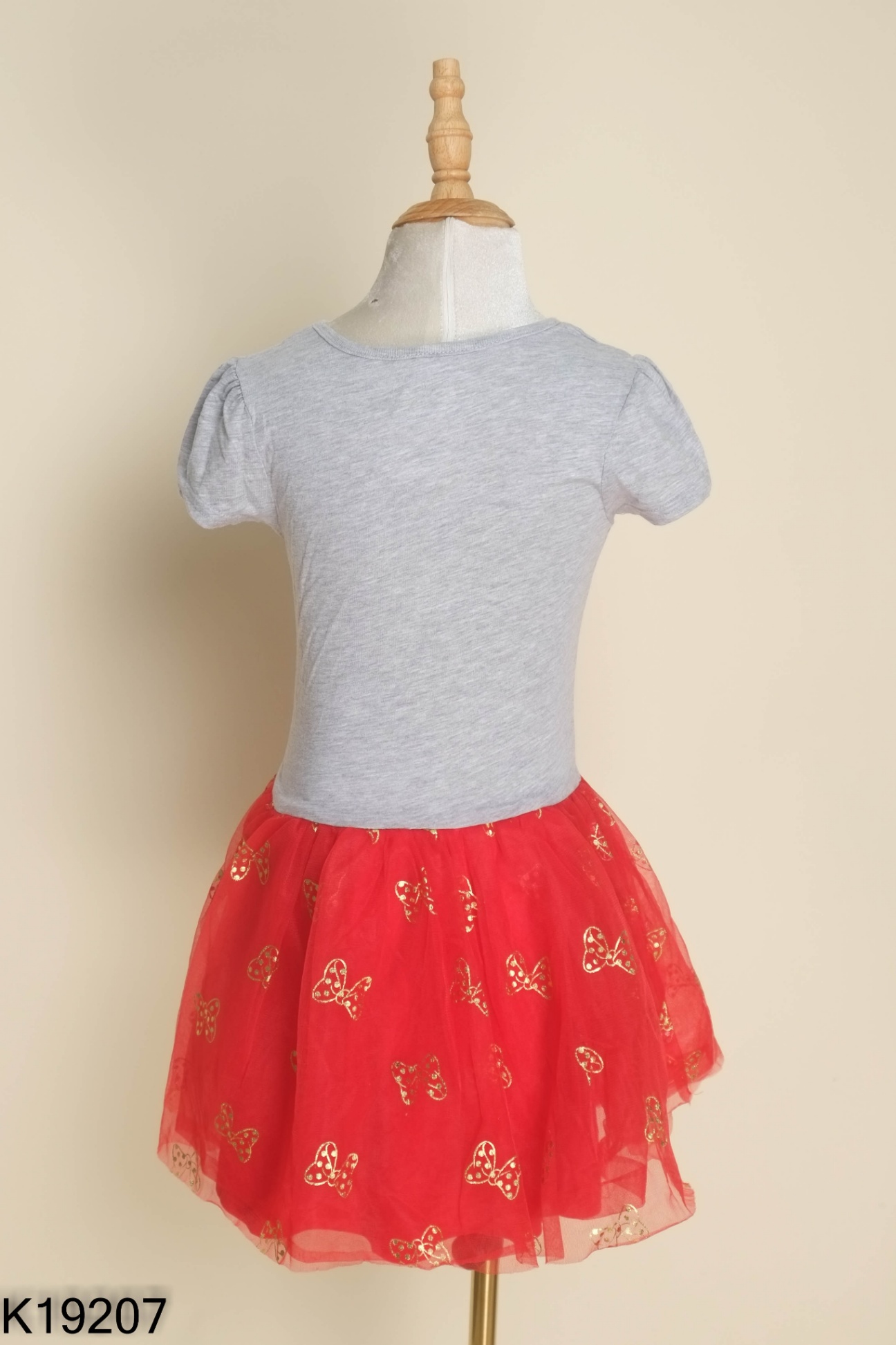 Váy xám phối lưới đỏ KIDS