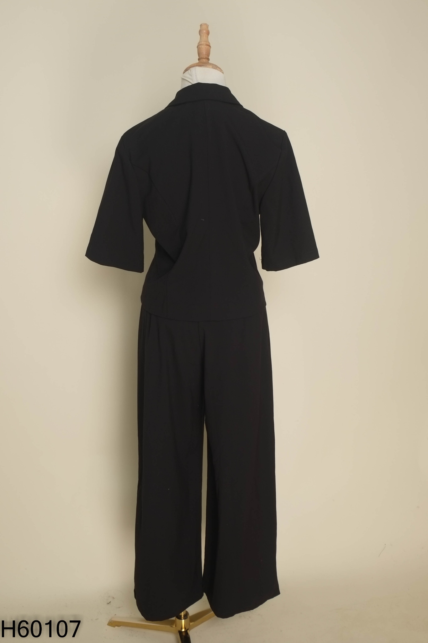 Set Áo đen cổ vest + quần suông