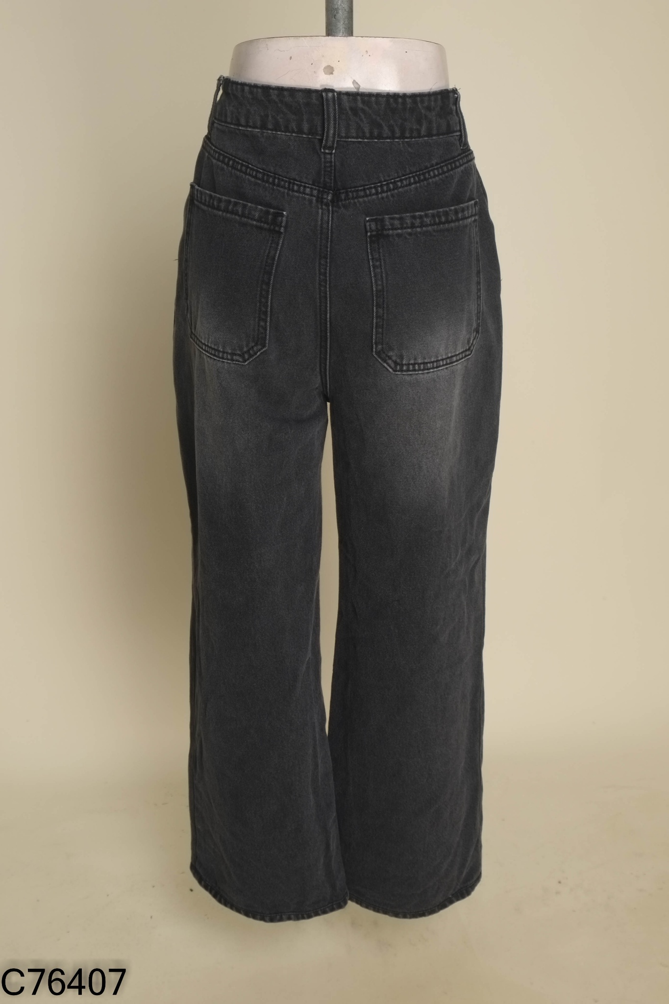 Quần jeans đen xám ống suông