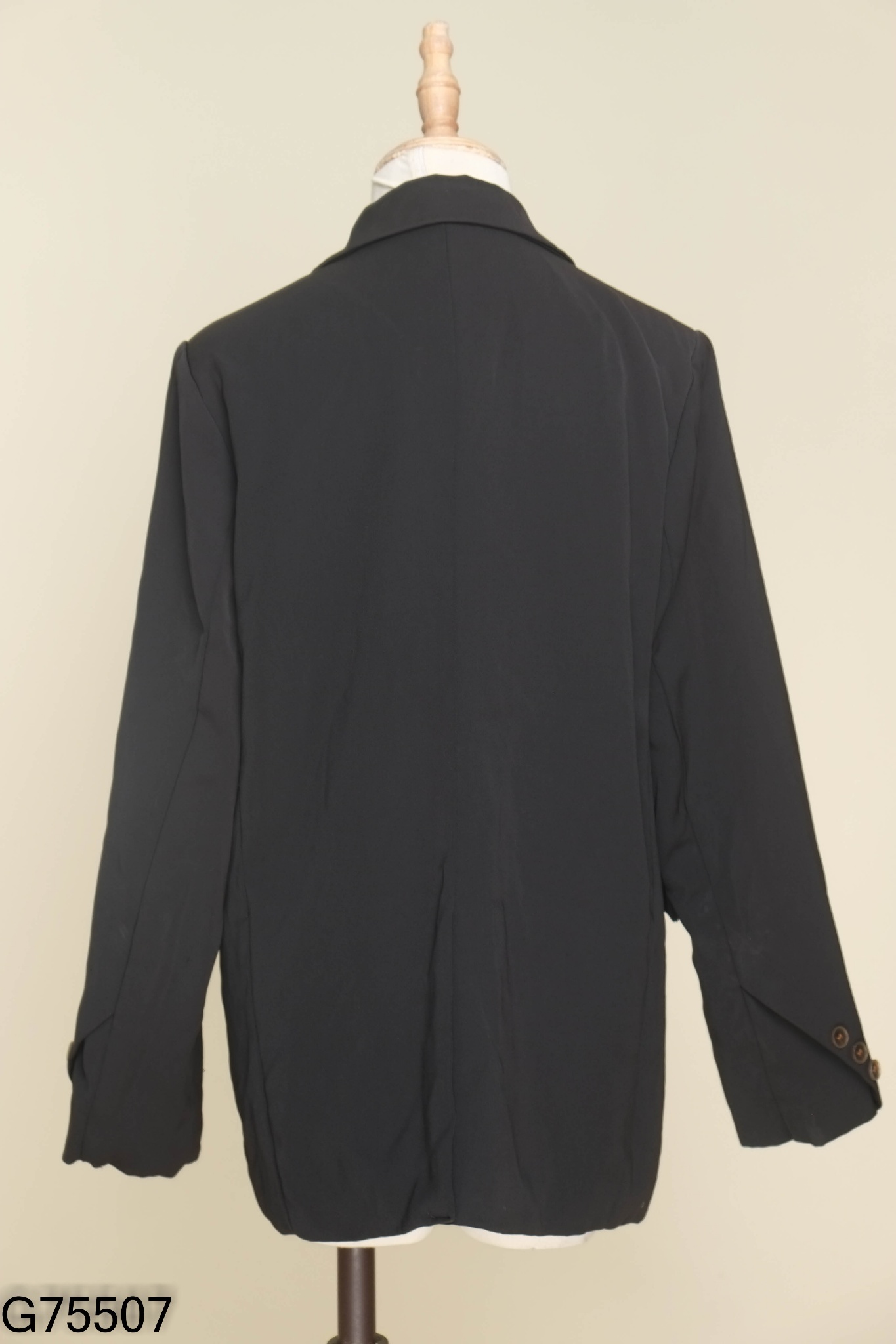 Áo khoác blazer đen trơn phối túi