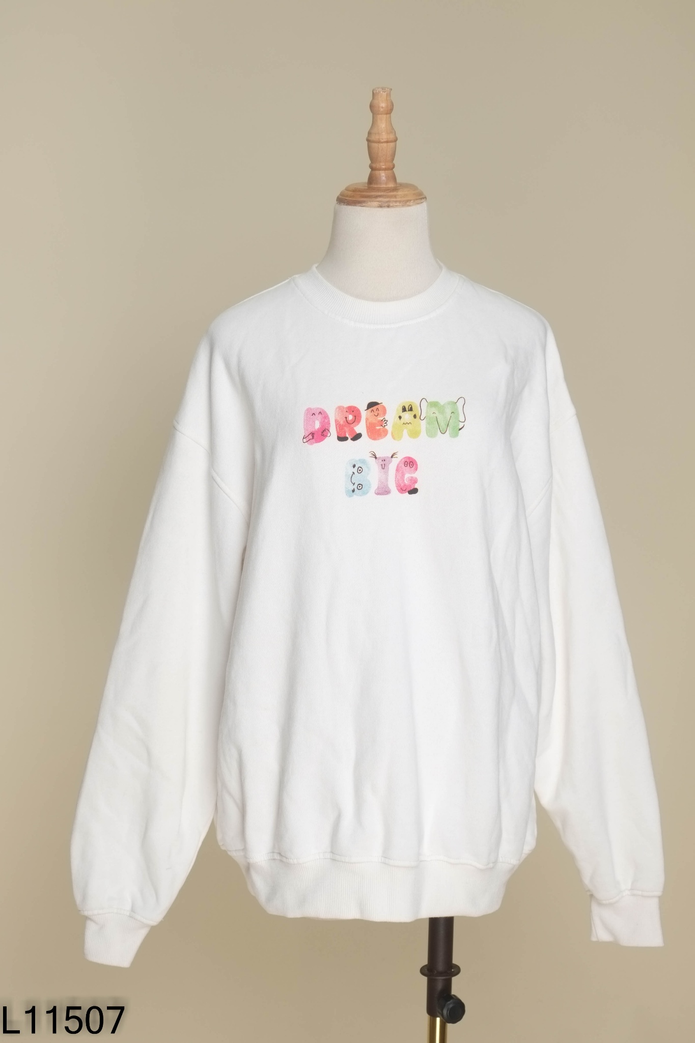 Áo nỉ trắng COTTON ON in chữ