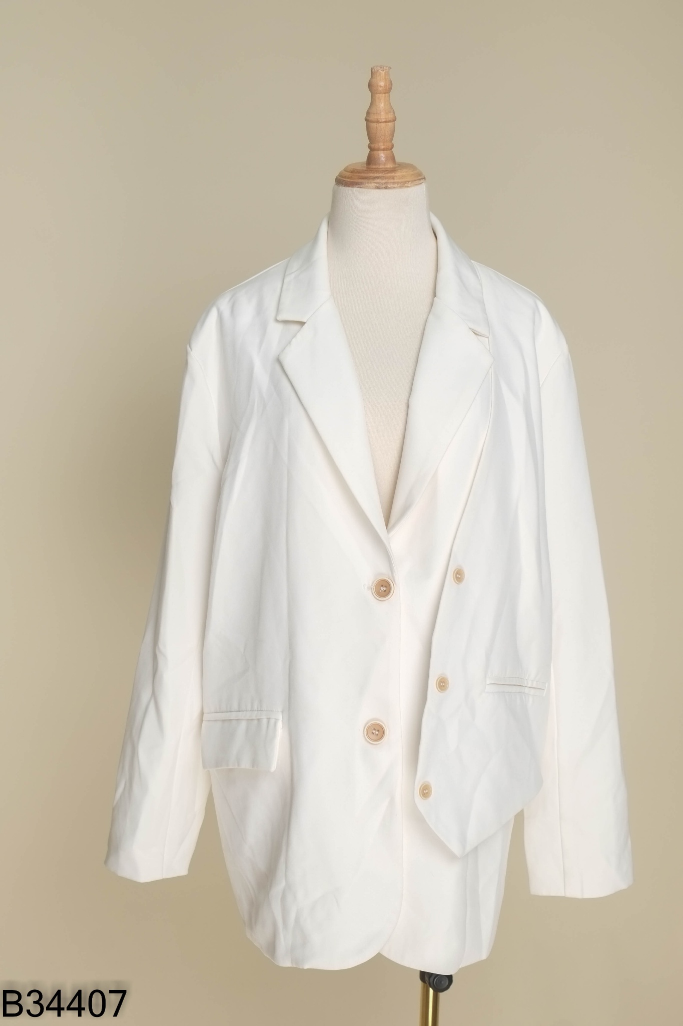 Áo blazer trắng phối vạt