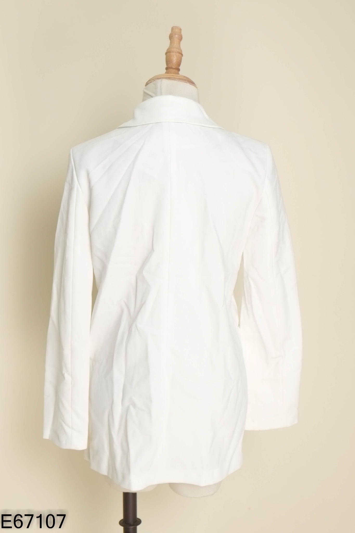 Áo blazer LAMIGO trắng phối cúc (1 lớp)