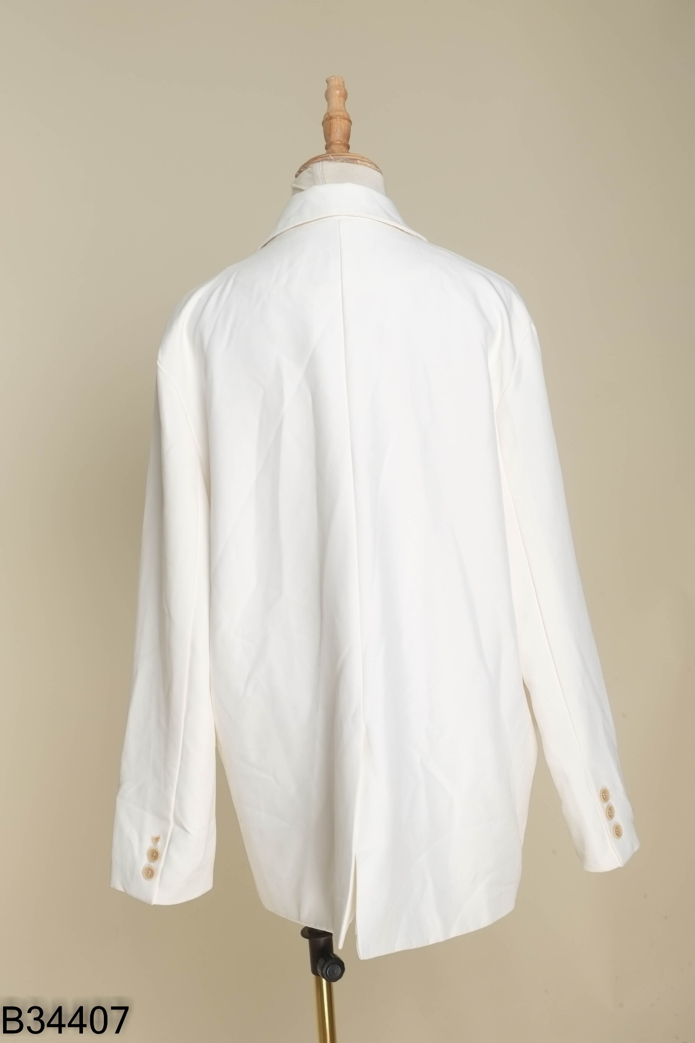 Áo blazer trắng phối vạt