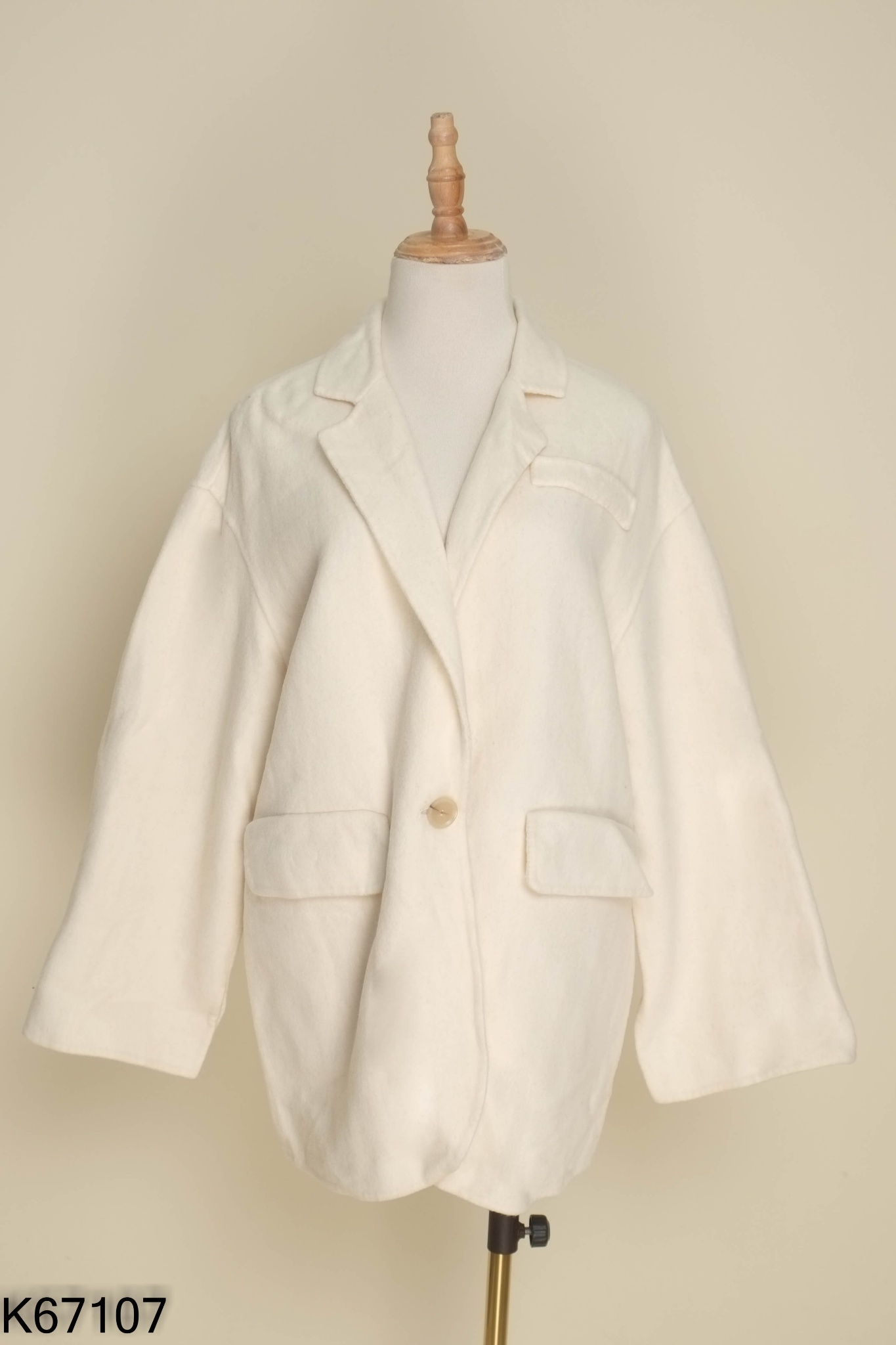 Áo khoác vest dạ trắng