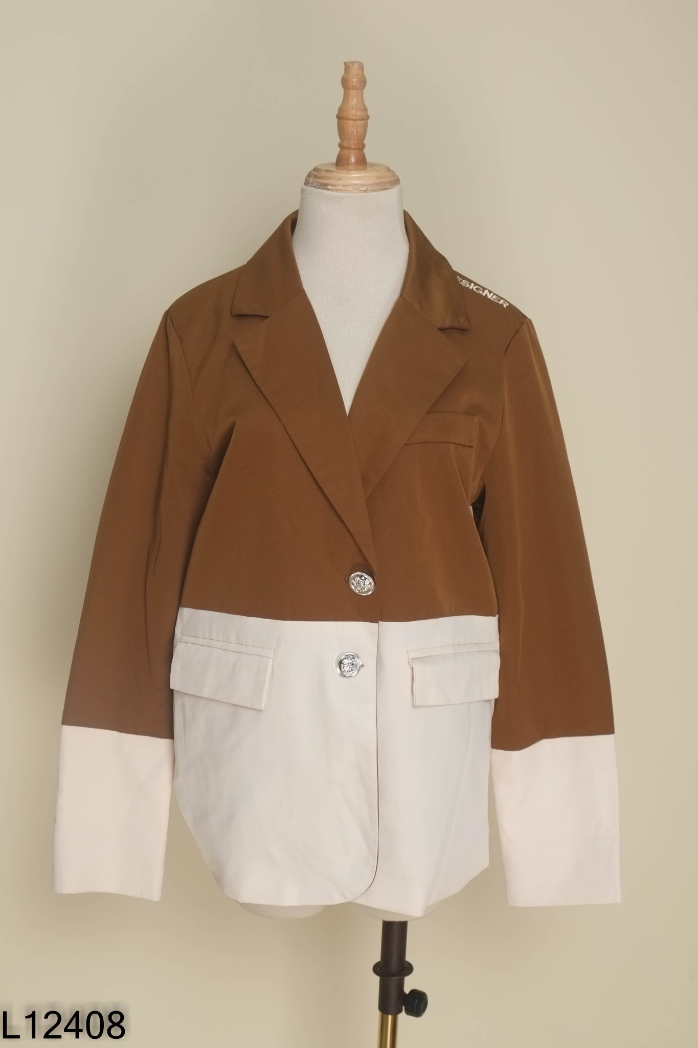 Áo blazers nâu phối be