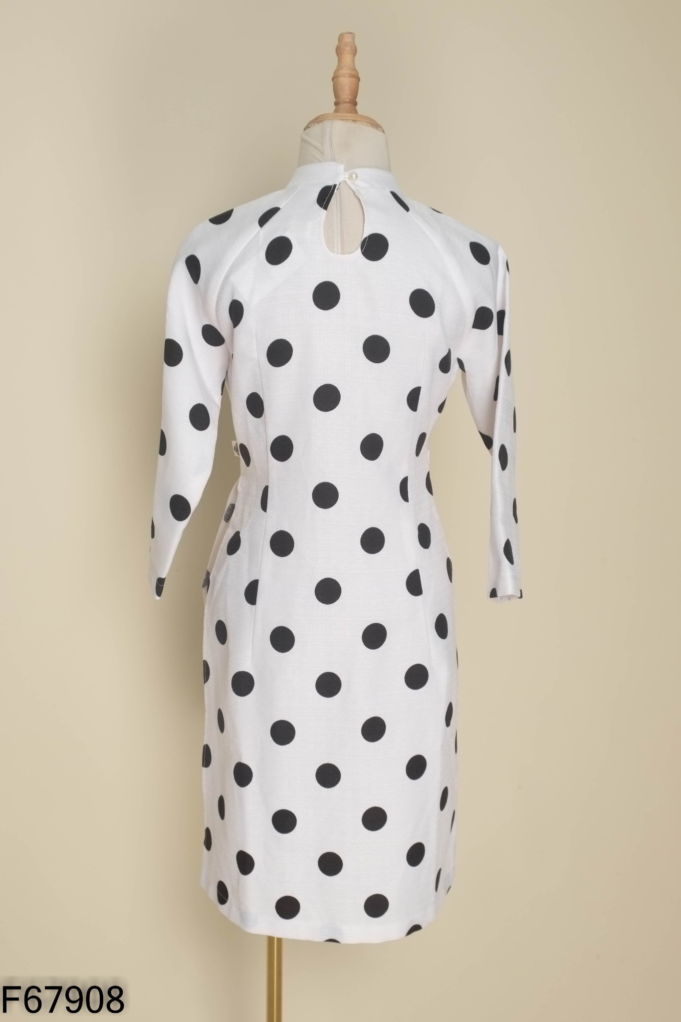 Áo dài ADORE DRESS trắng chấm bi đen