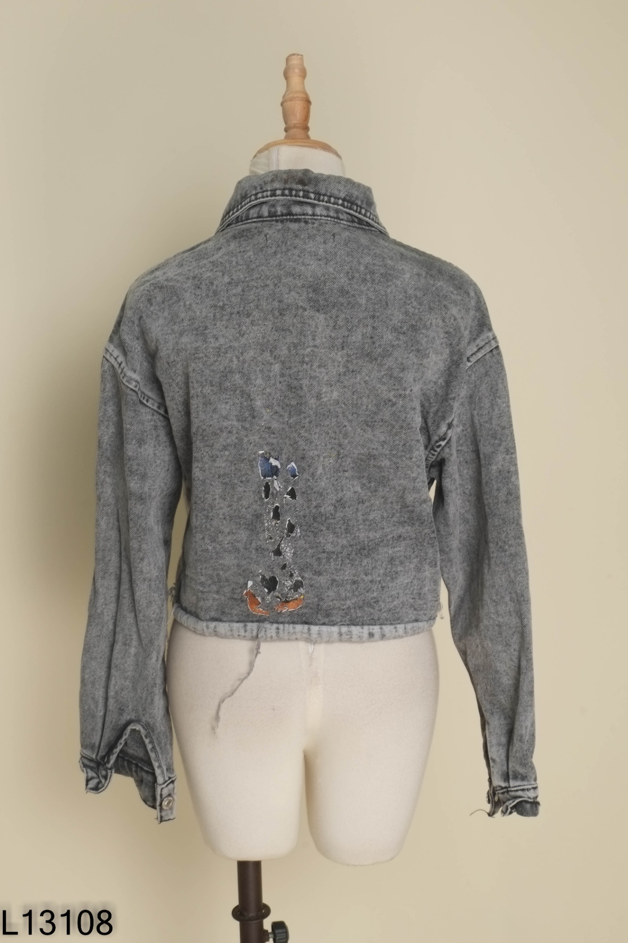 Áo khoác jeans xám ZARA dáng ngắn