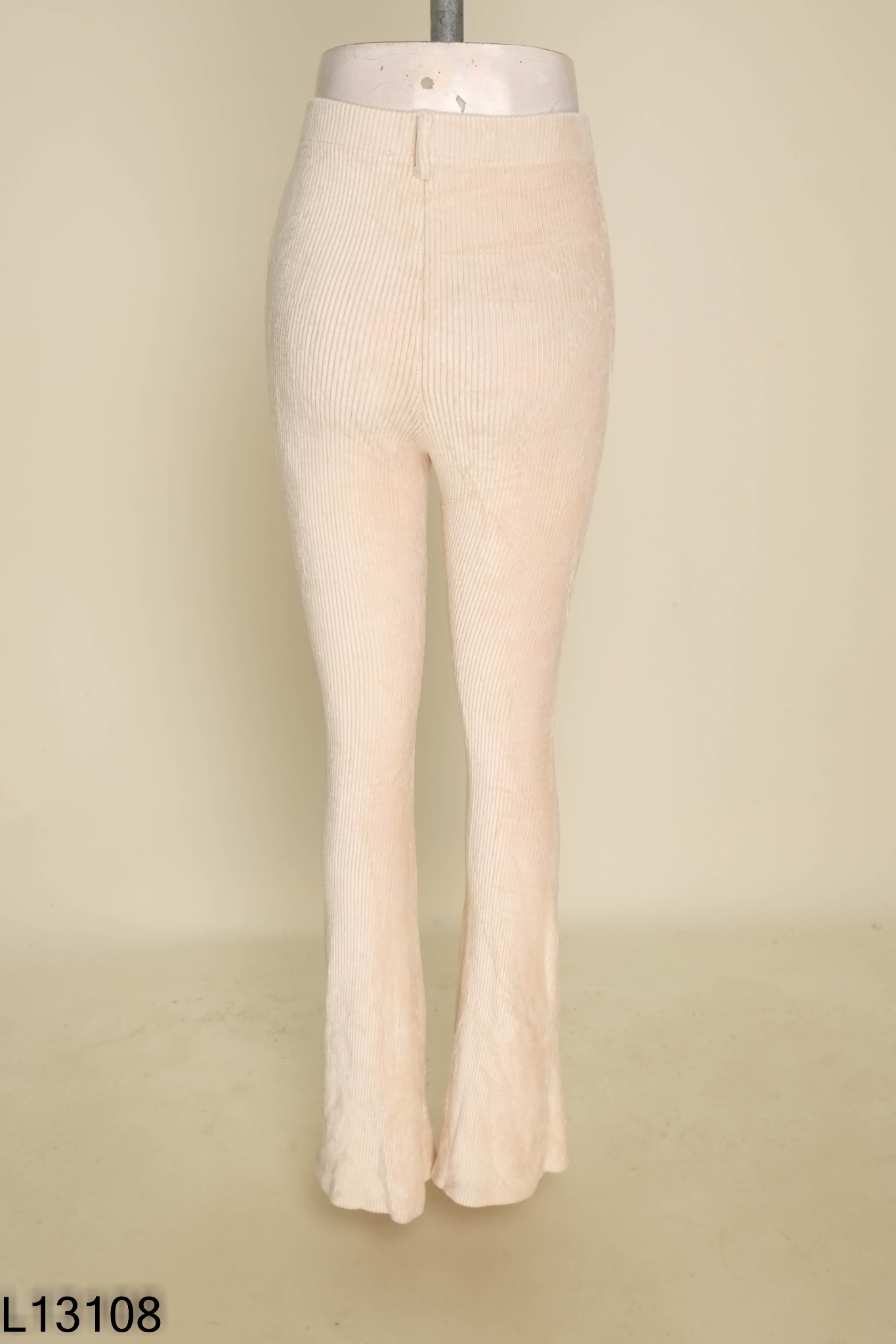 Quần be TOPSHOP nhung tăm
