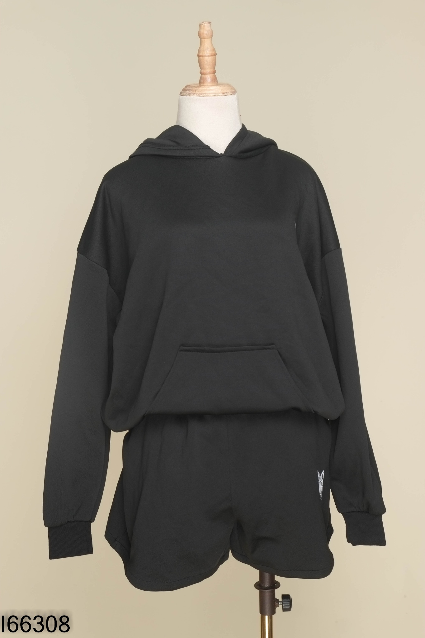 Set áo hoodie đen + quần short