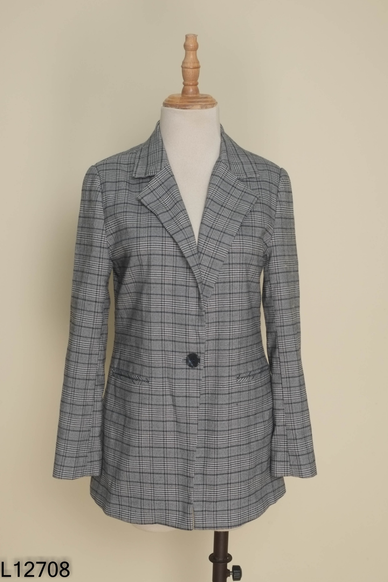 Áo khoác vest xám kẻ
