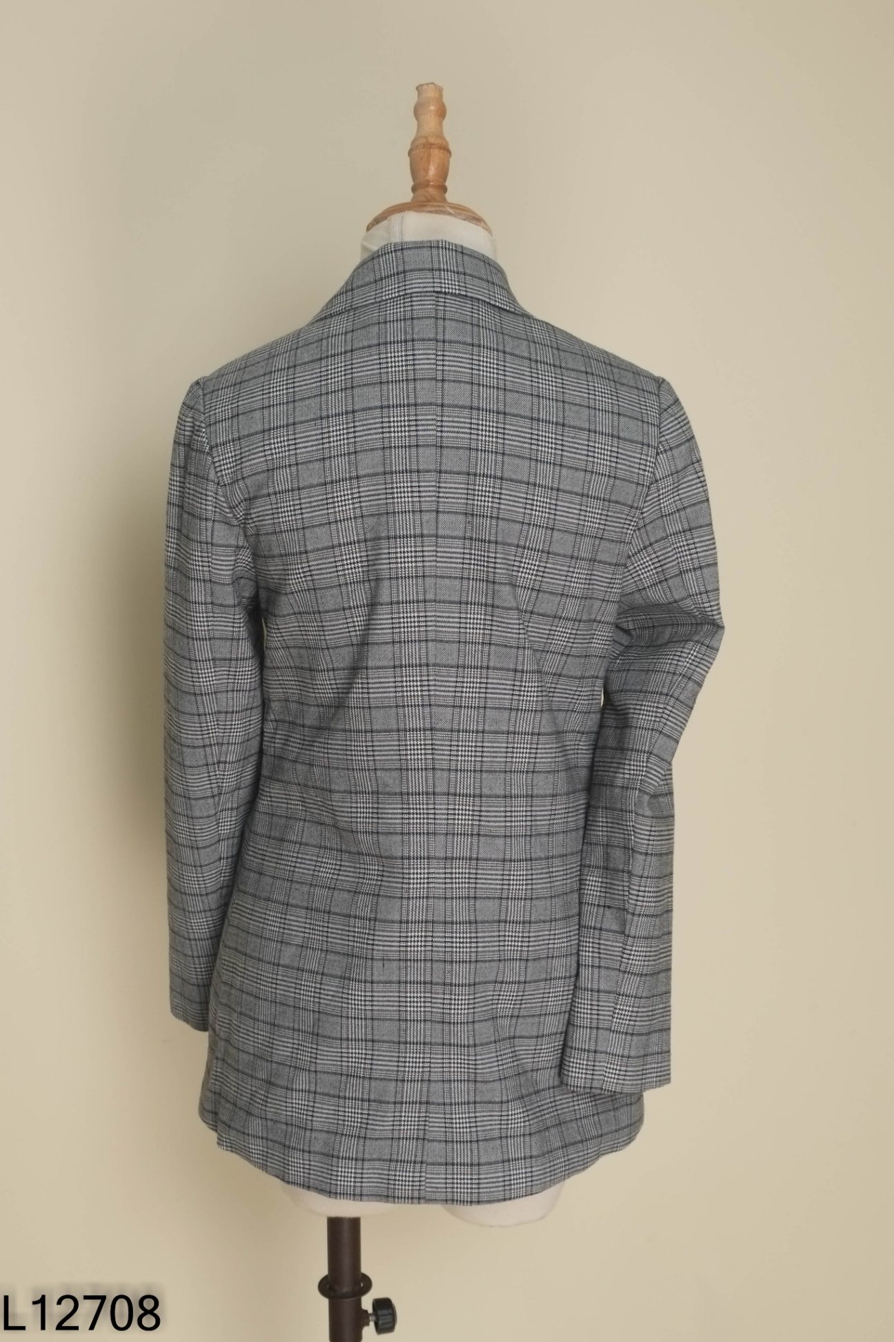 Áo khoác vest xám kẻ